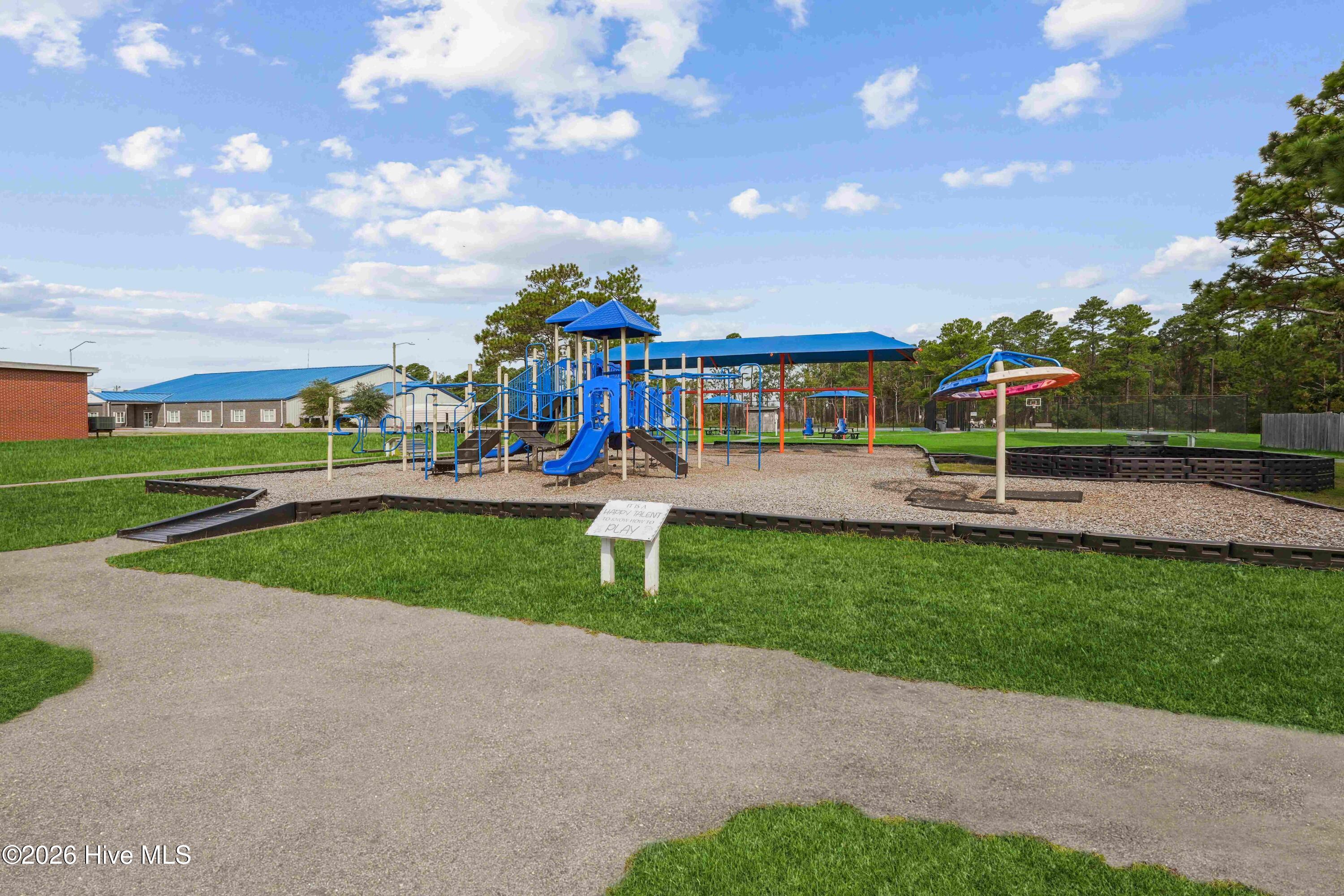 100528016 | Photo 25