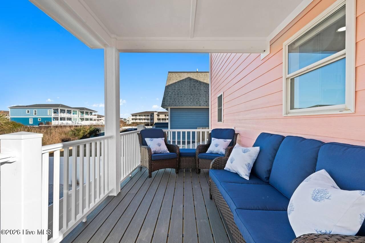 100553322 | Photo 50