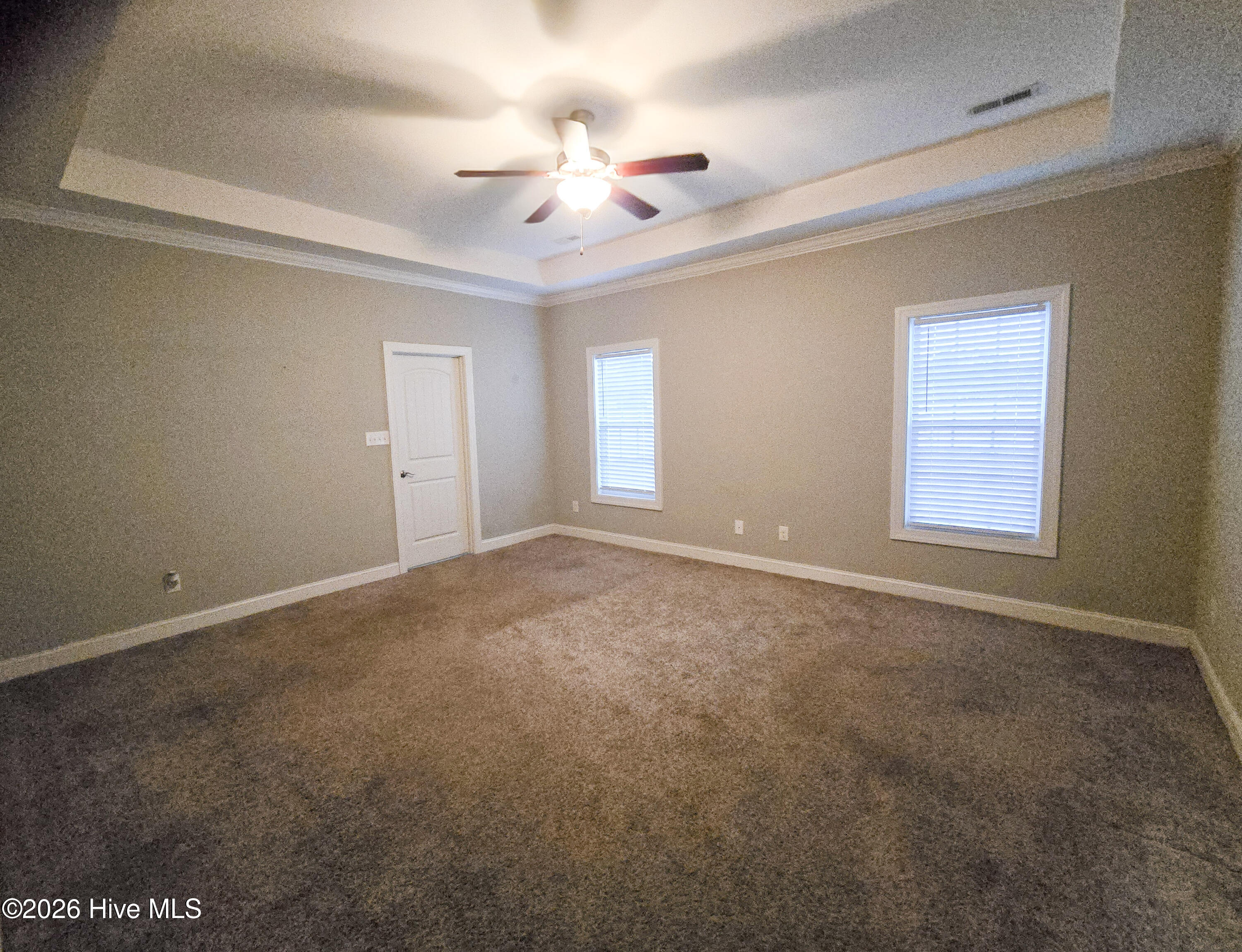 100549826 | Photo 11