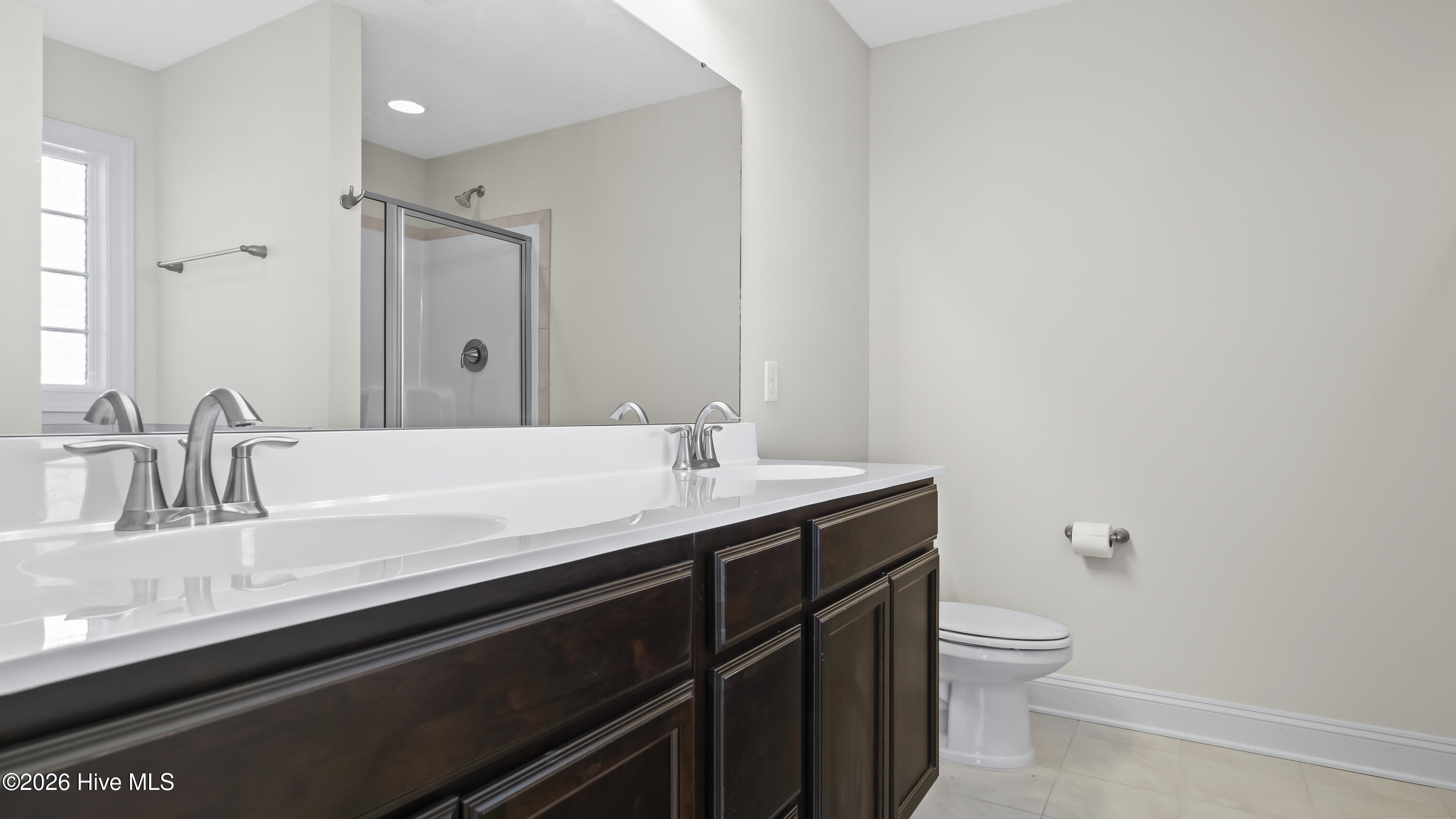 100563871 | Photo 23