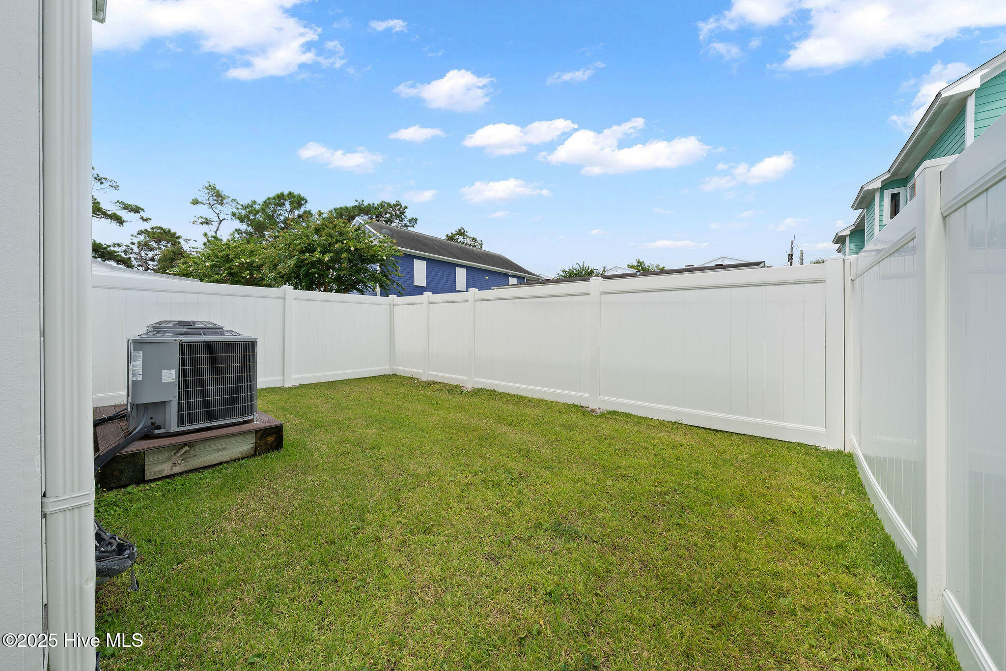 100538884 | Photo 62