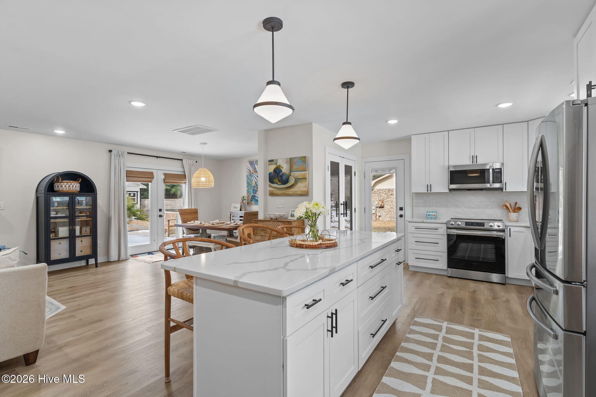 100552311 | Photo 15