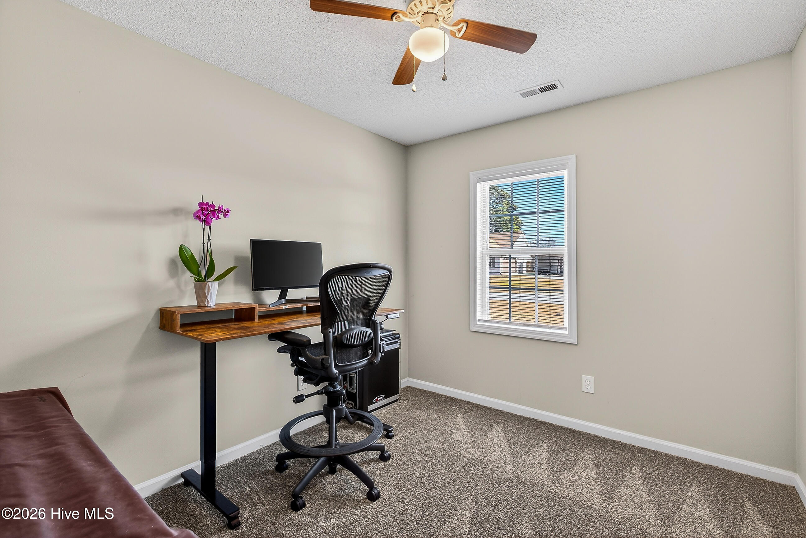 100557128 | Photo 14