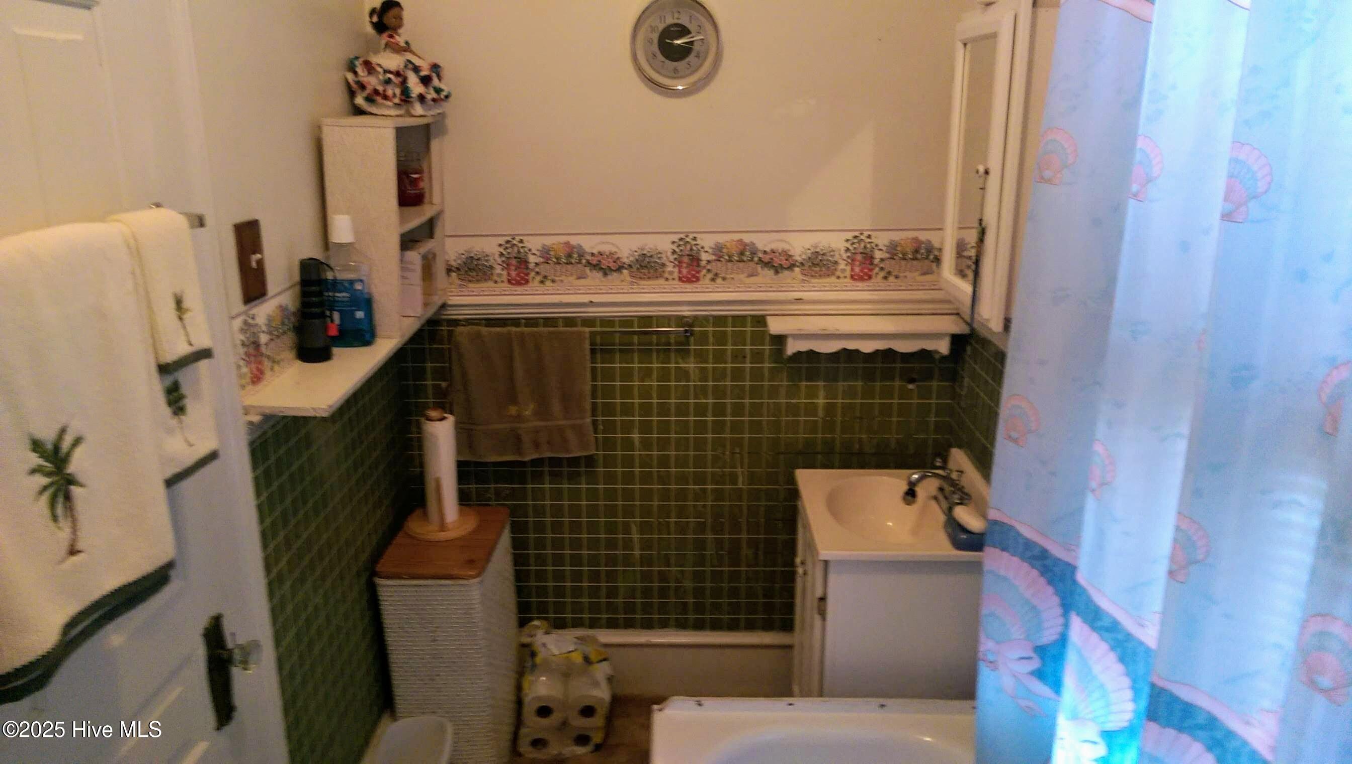 100515102 | Photo 22