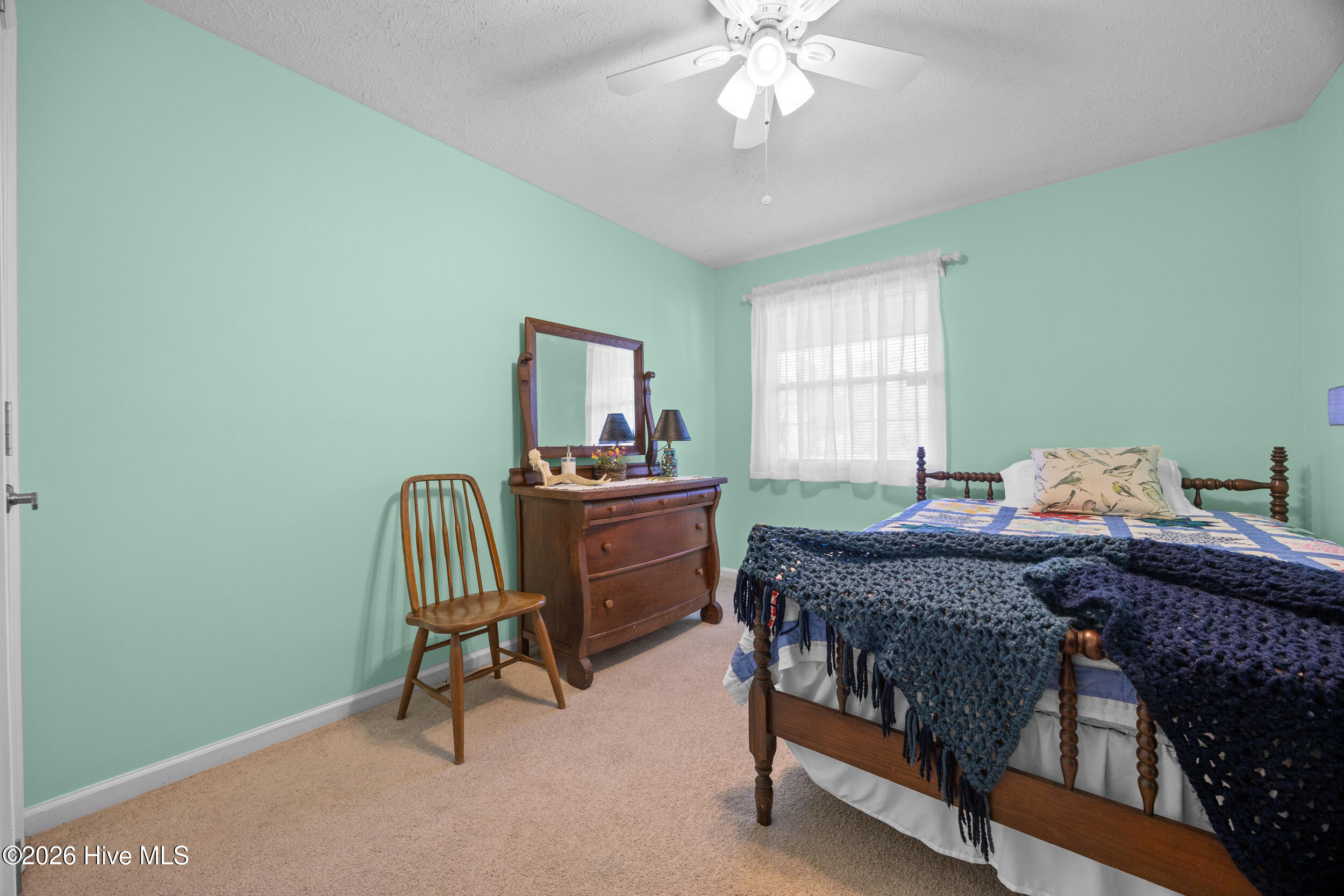 100560402 | Photo 23