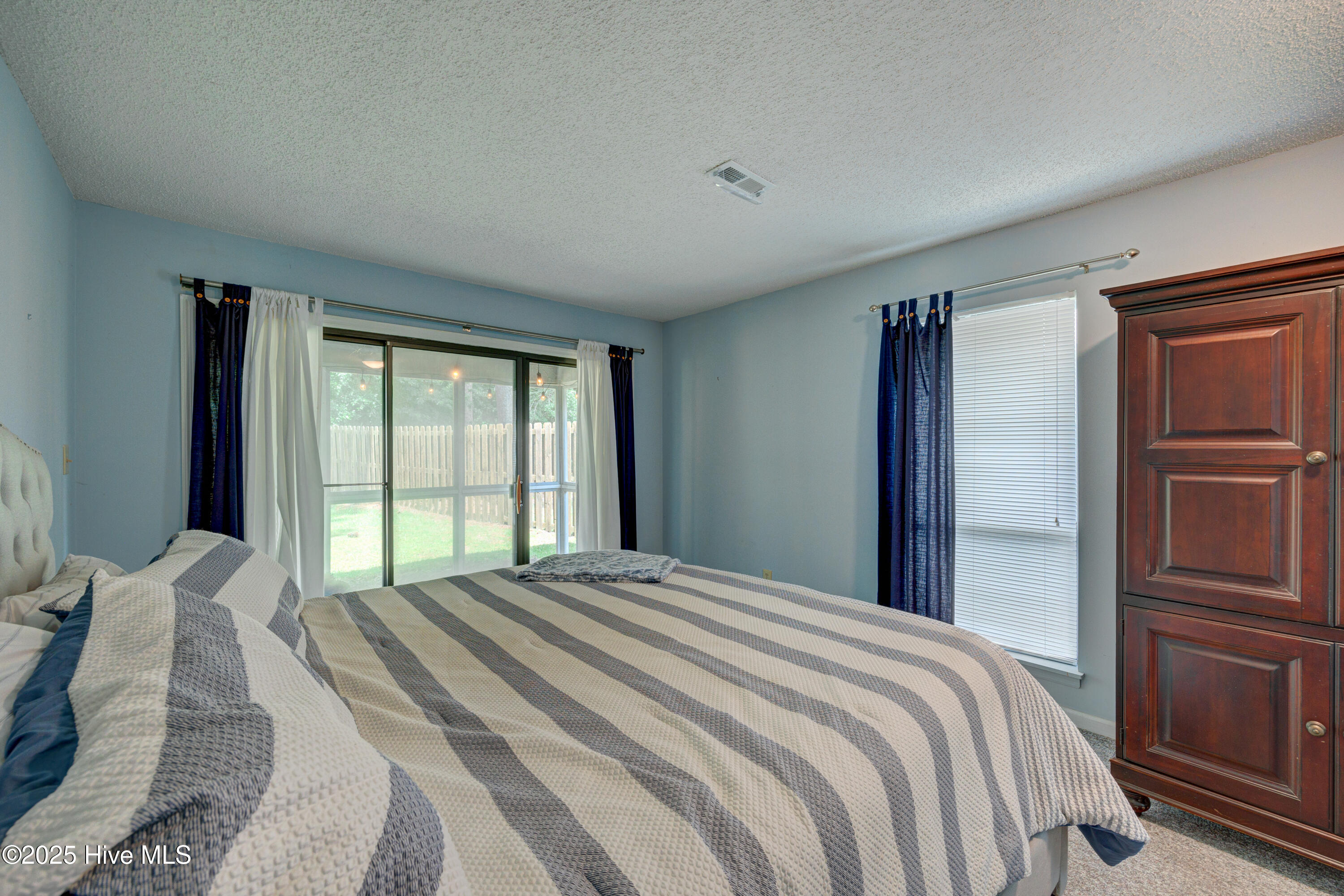 100524399 | Photo 22