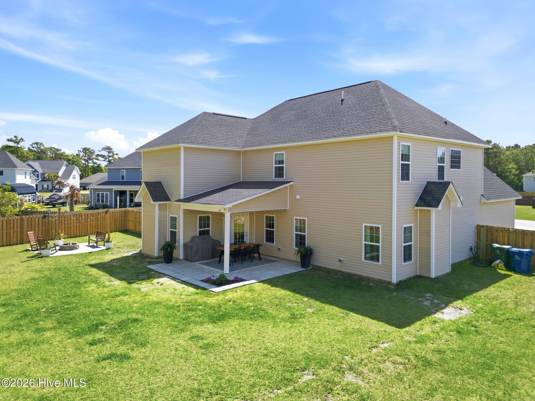 100569153 | Photo 55