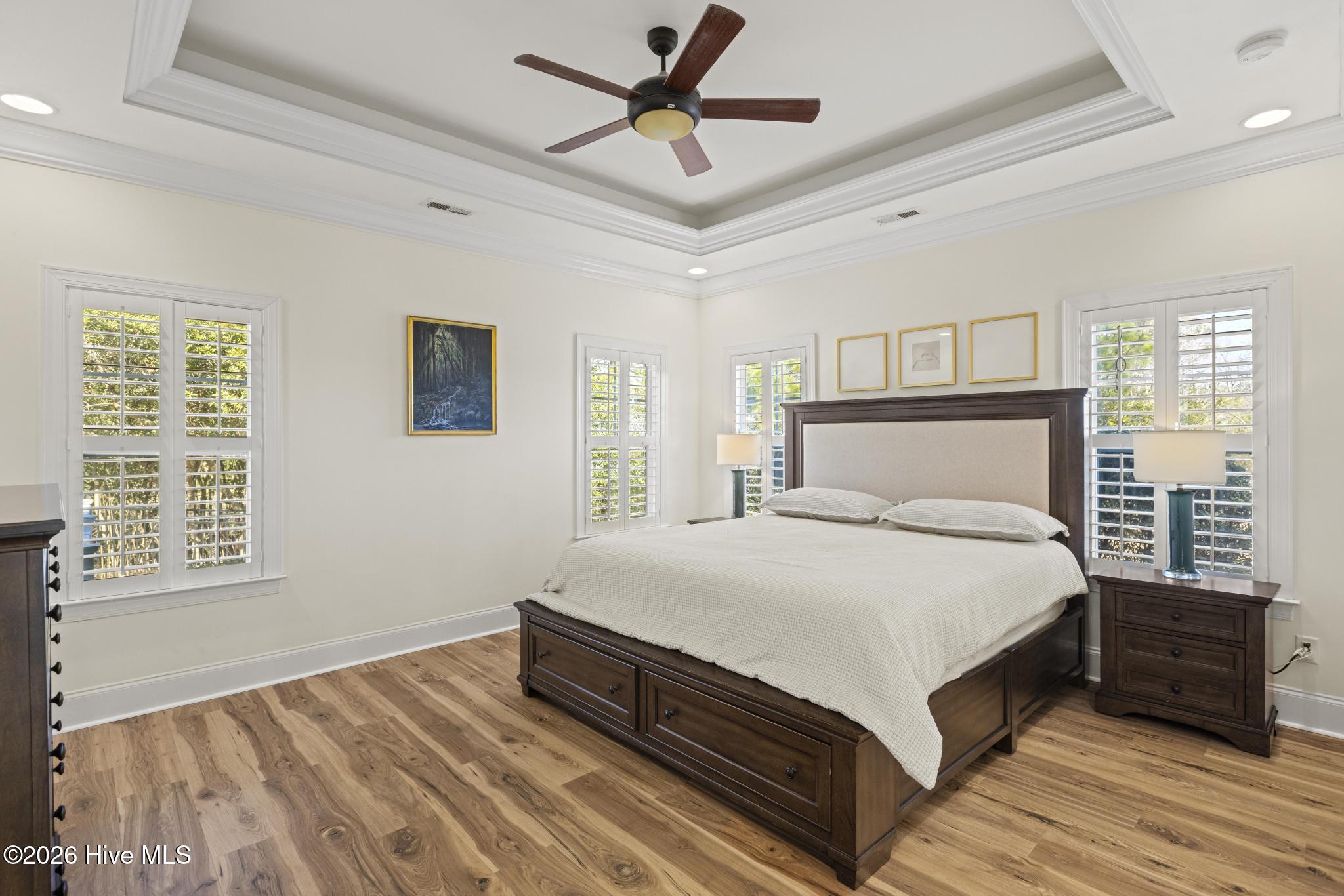 100555770 | Photo 13