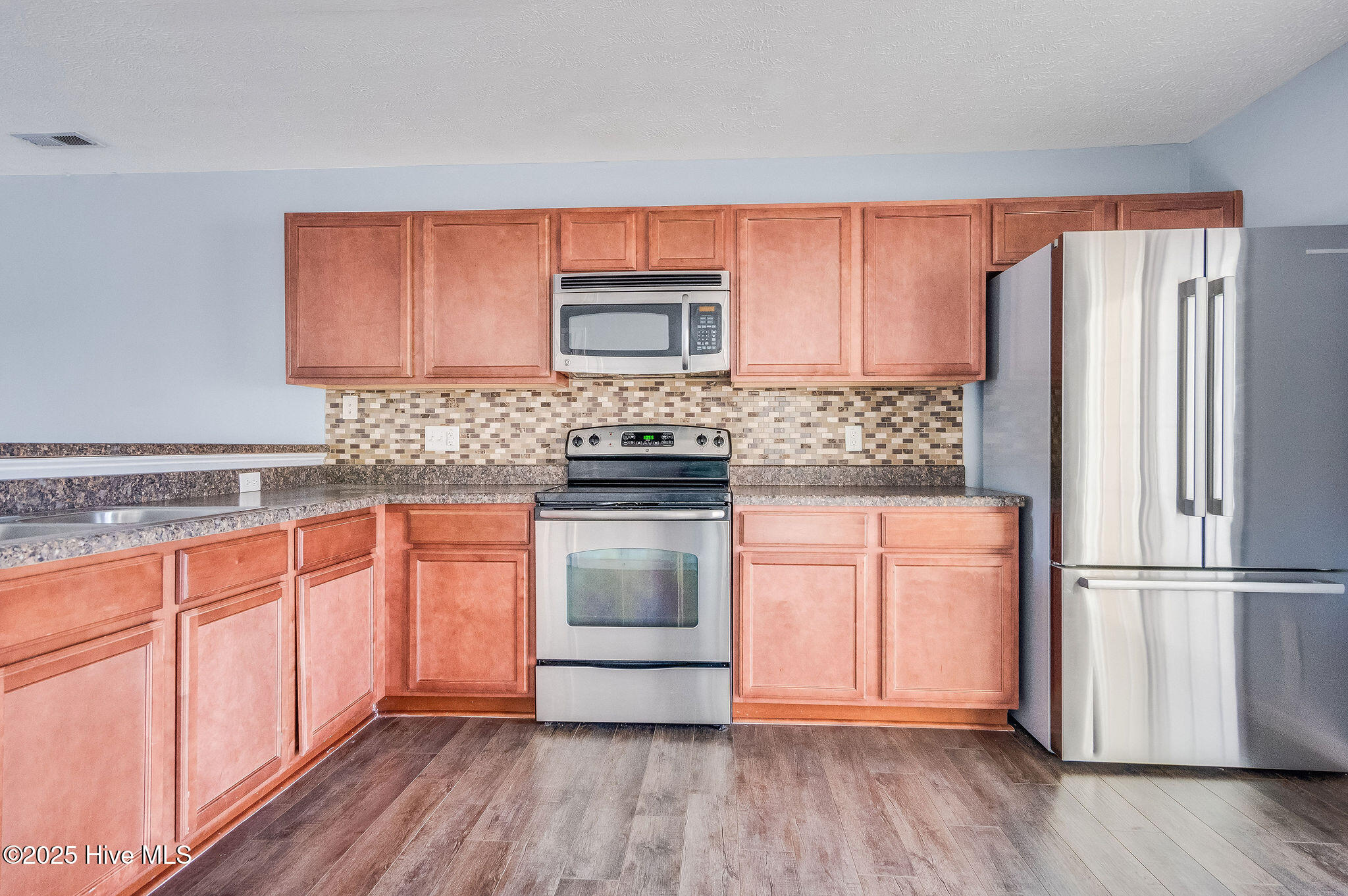 100541408 | Photo 26