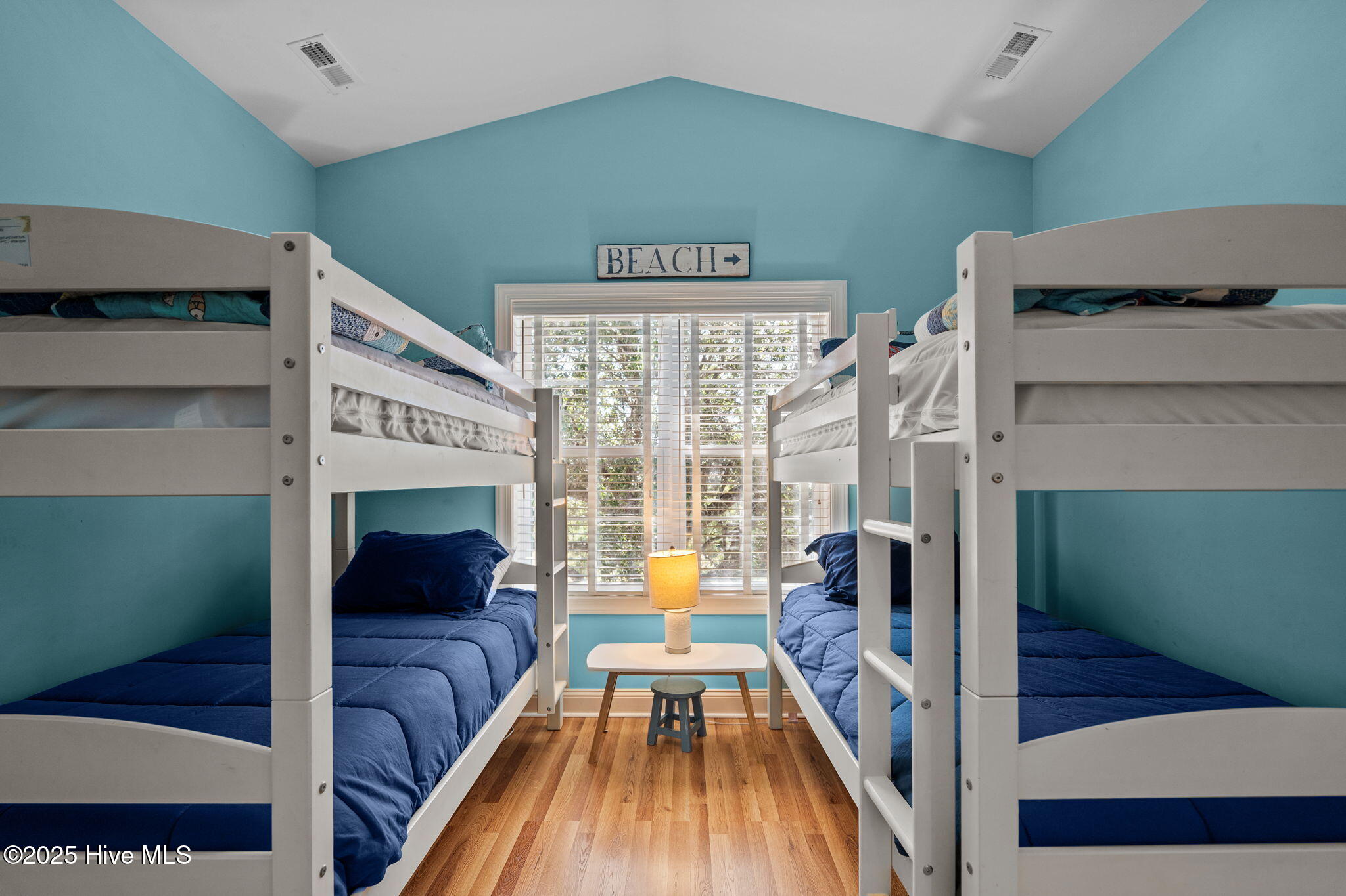 100537497 | Photo 31