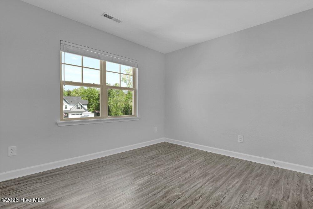 100567817 | Photo 17