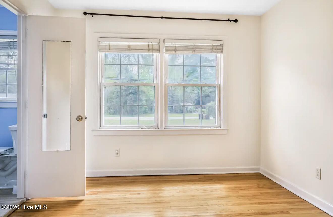 100564742 | Photo 21