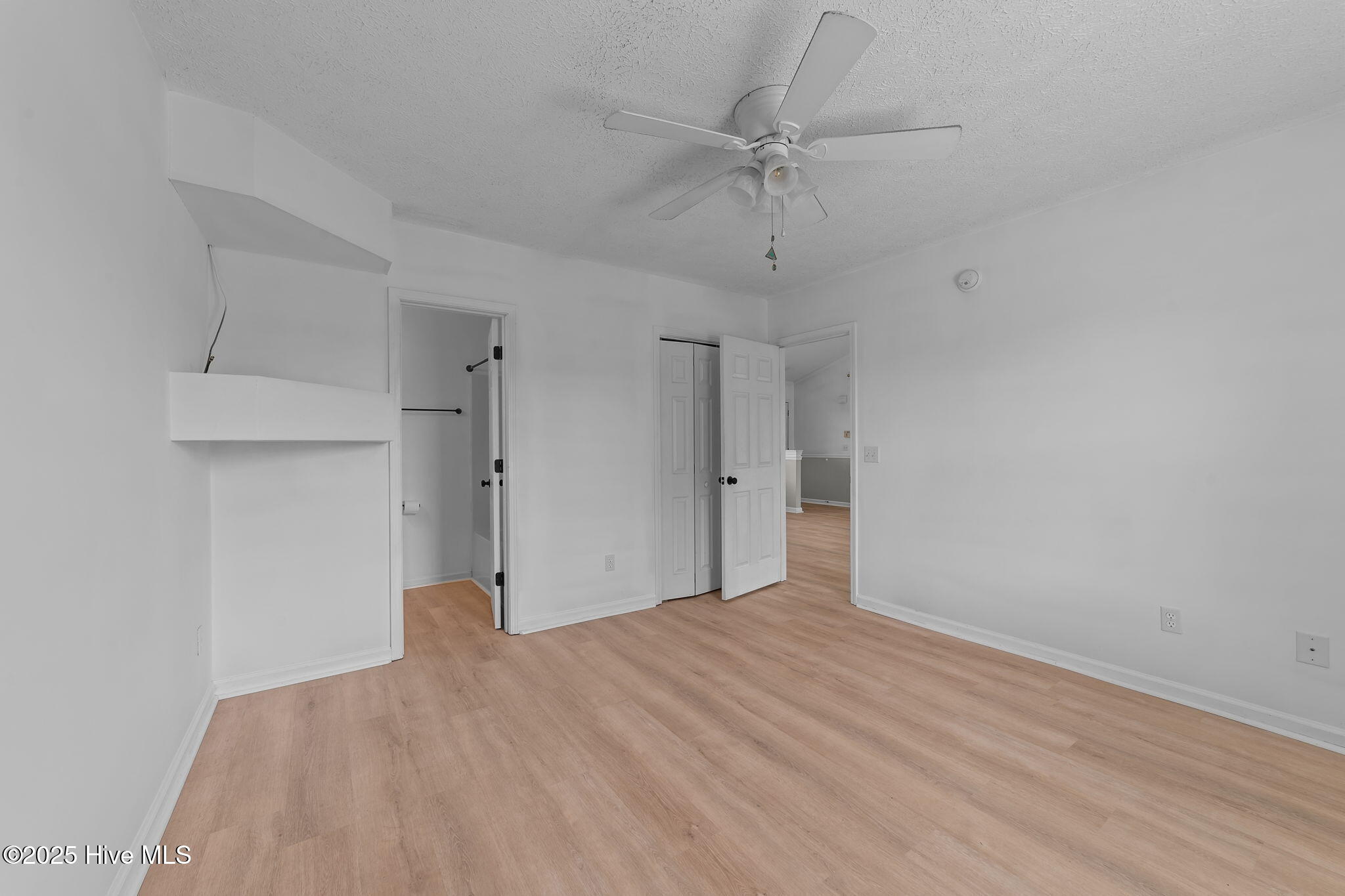 100540670 | Photo 18