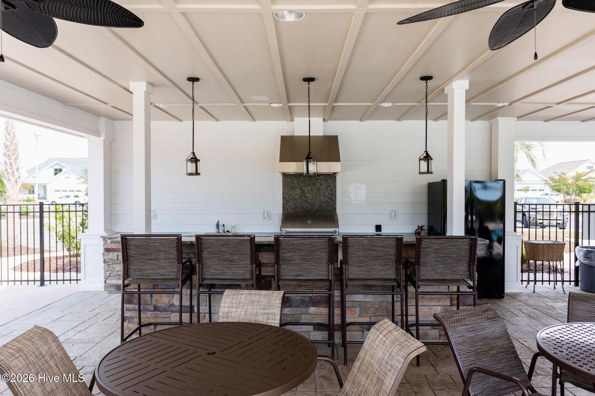 100564306 | Photo 49