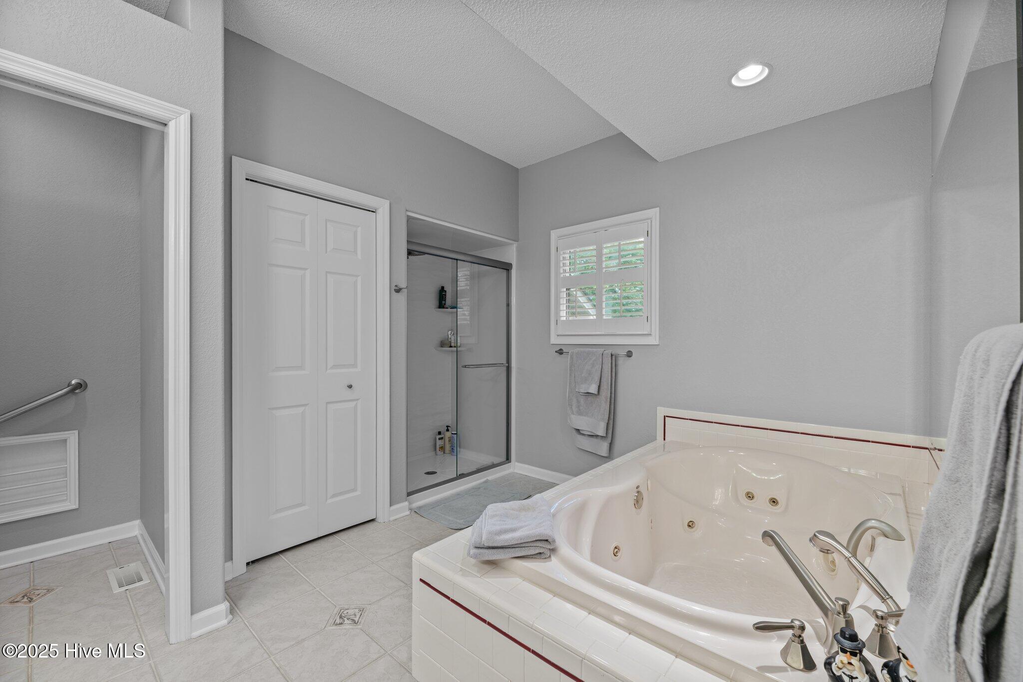 220 Shoreline Drive, New Bern, NC, 28562