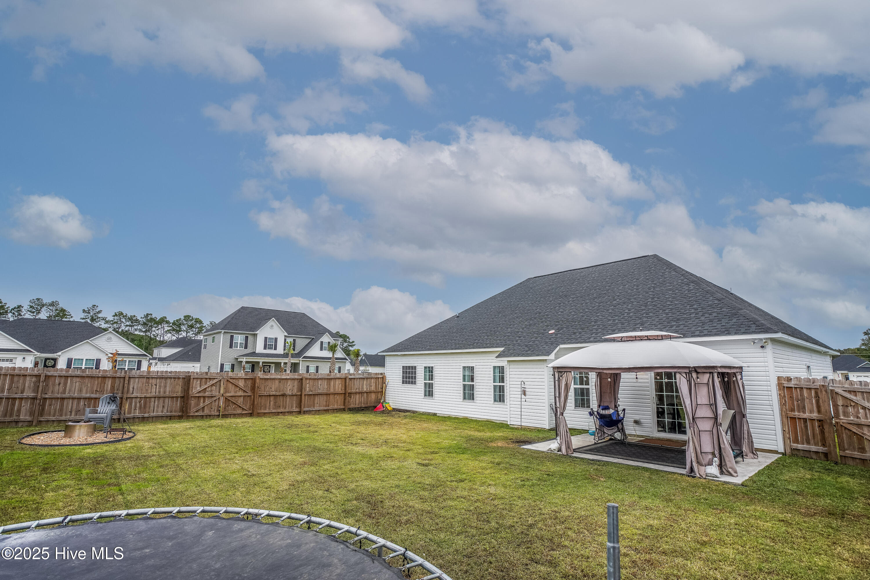 100536603 | Photo 31