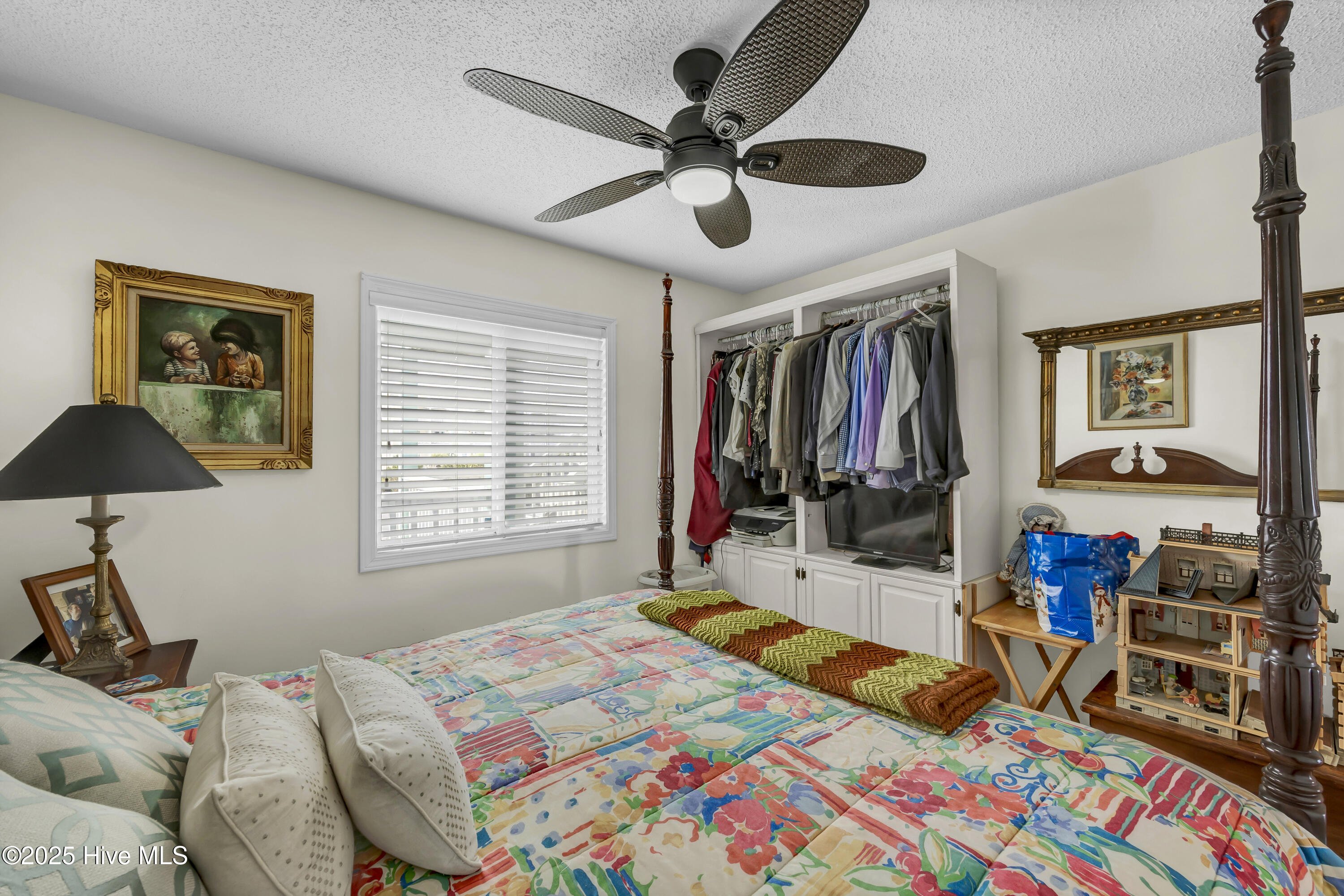 100546557 | Photo 23