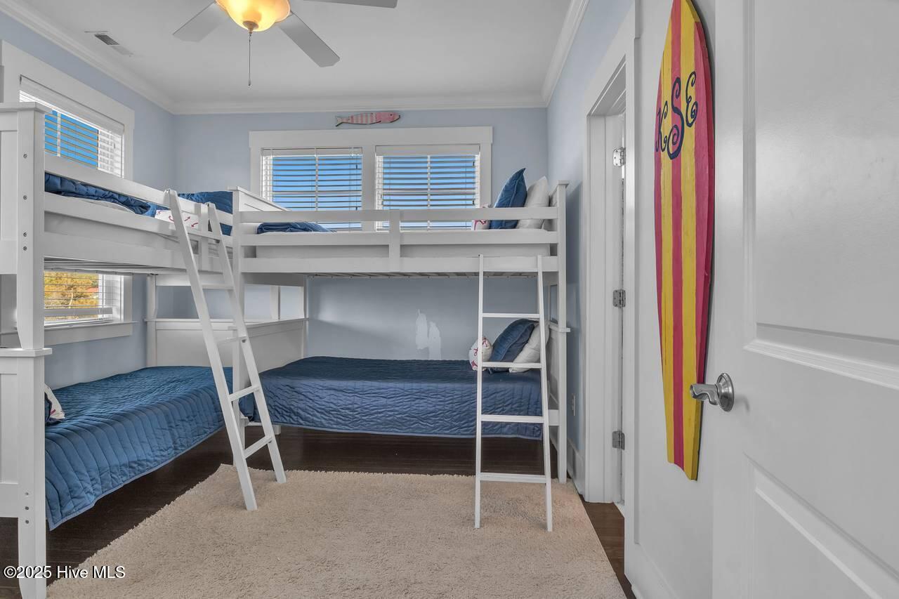 100543948 | Photo 38