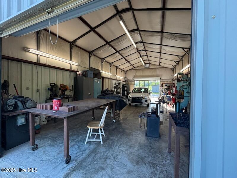 100519929 | Photo 17