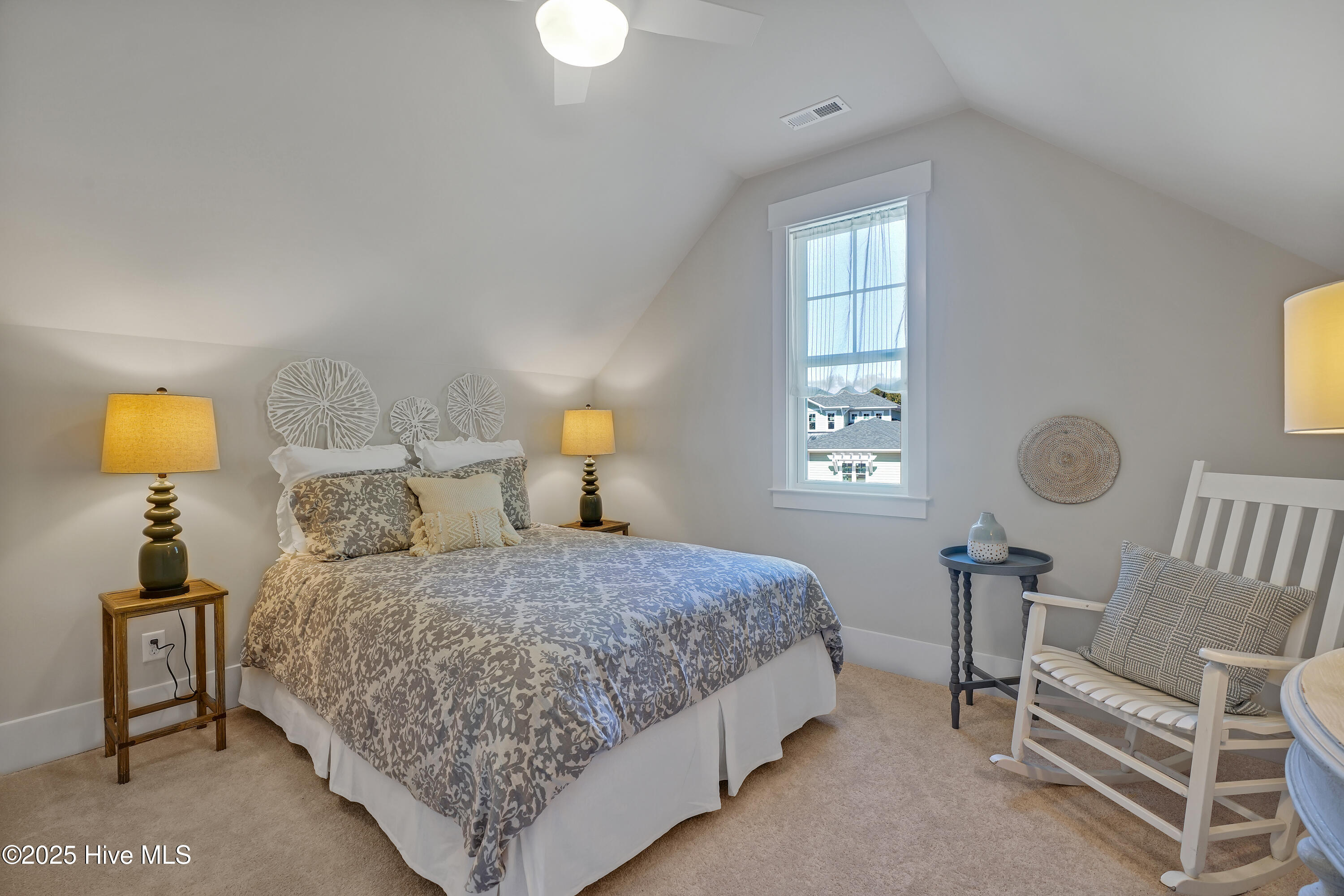 100554434 | Photo 40