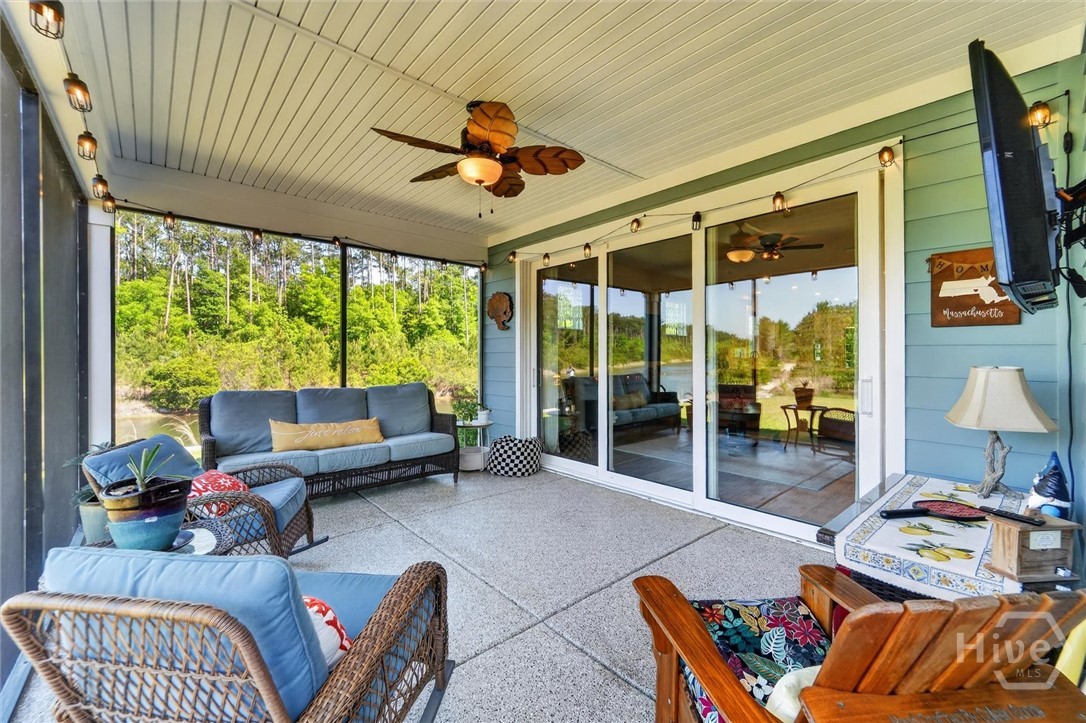 Screened in Back Porch
