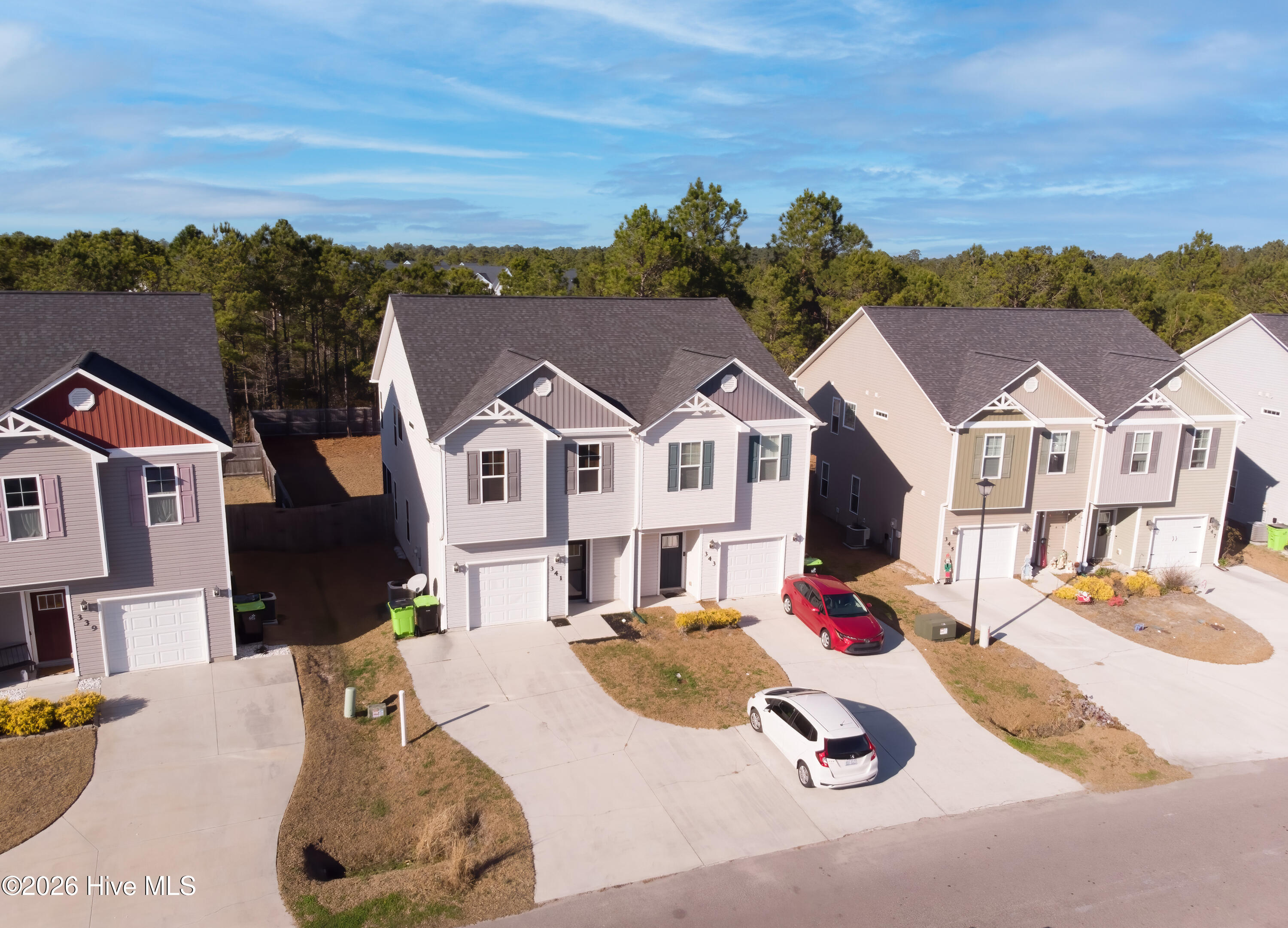 100567221 | Photo 52