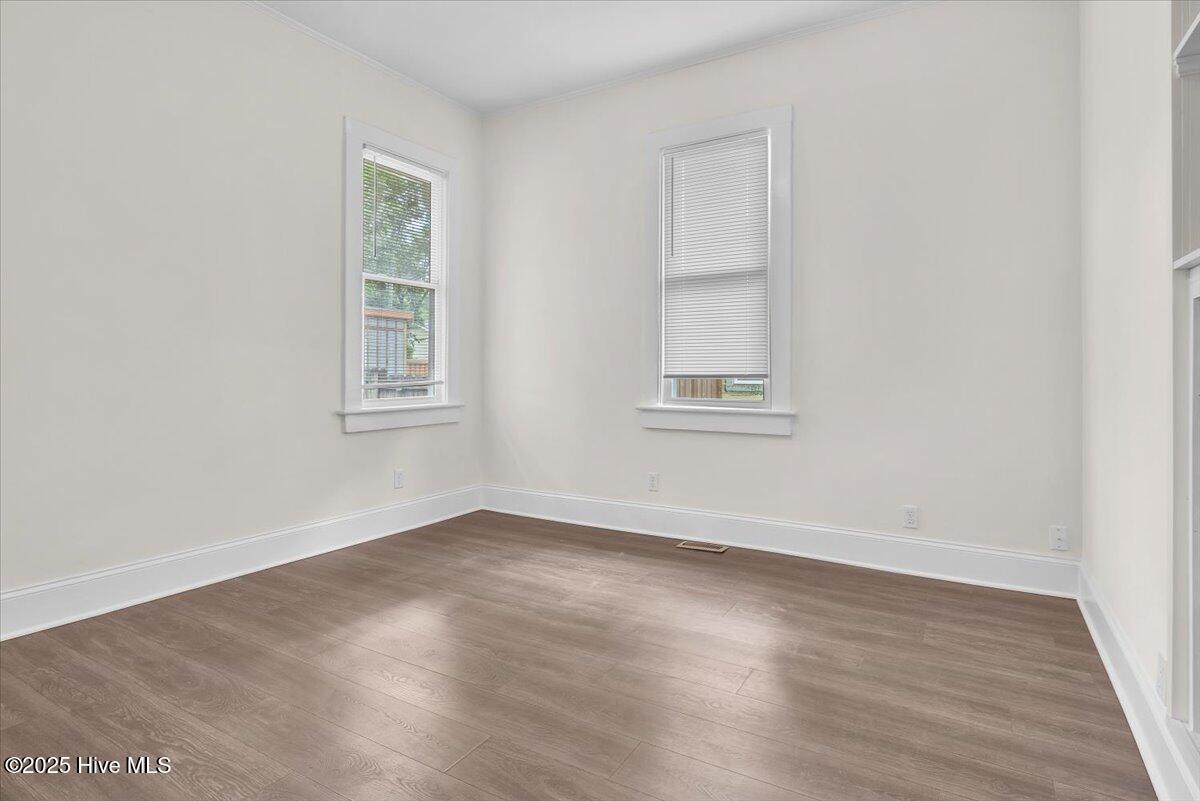 100525423 | Photo 34