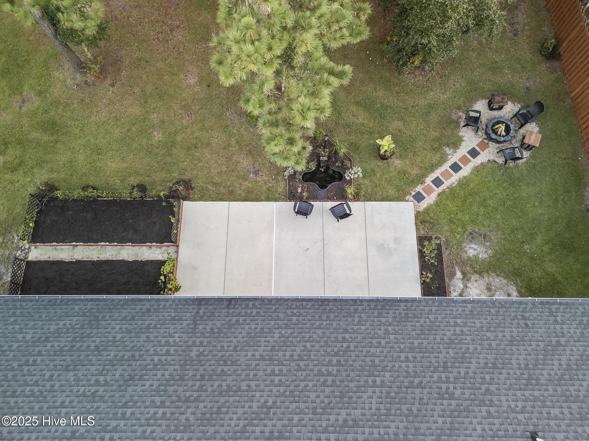 100536910 | Photo 51