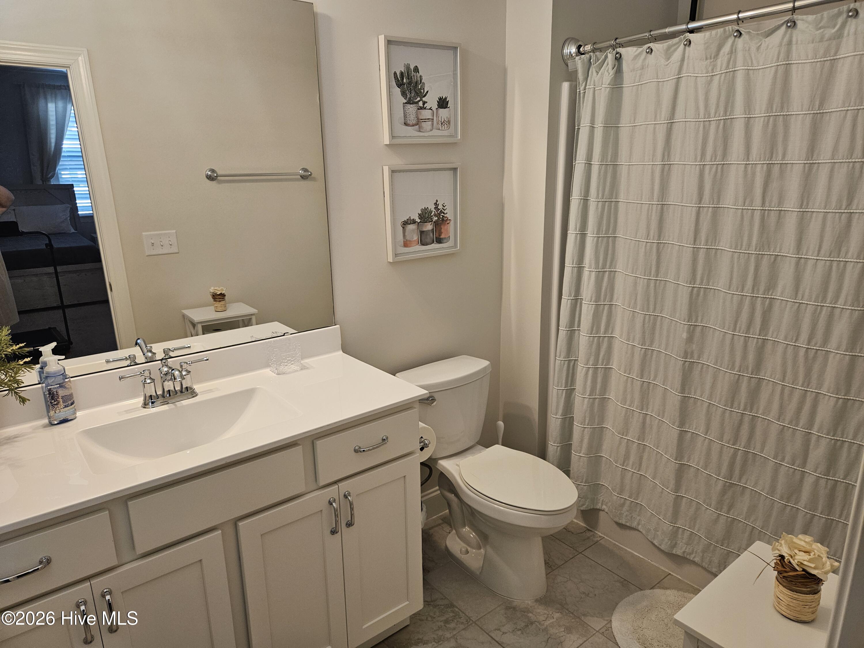 100569163 | Photo 22