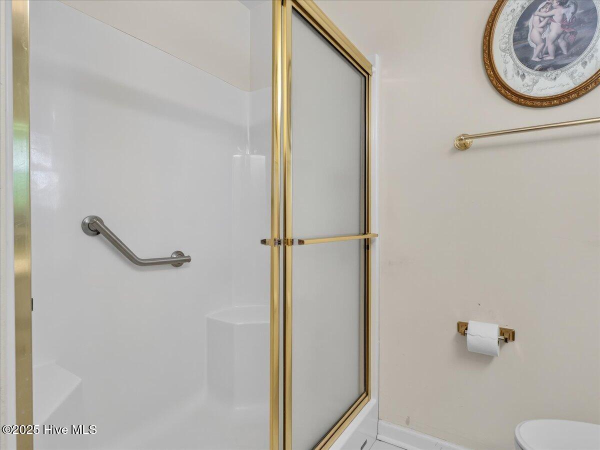 100537242 | Photo 30