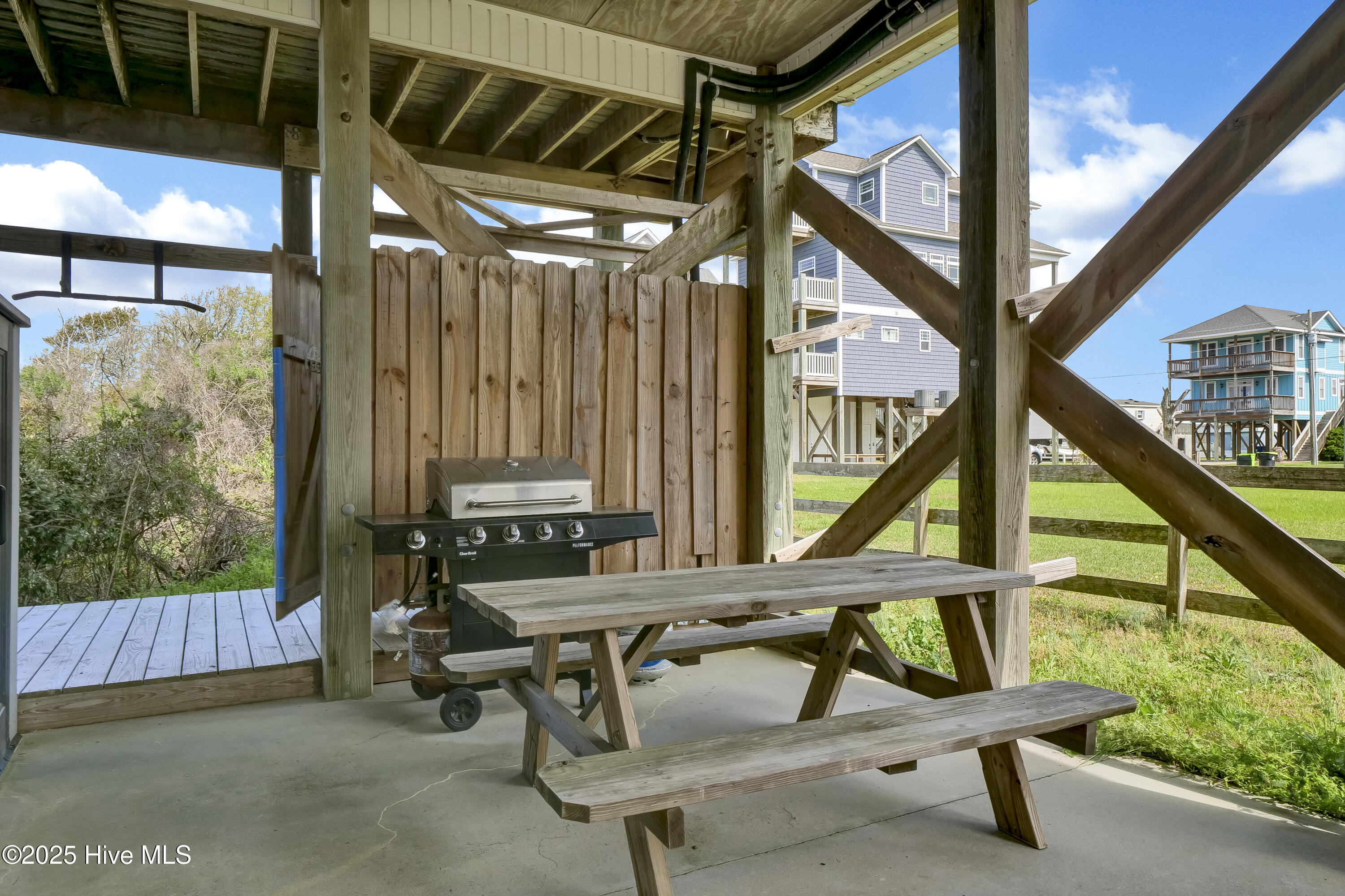 100534382 | Photo 34