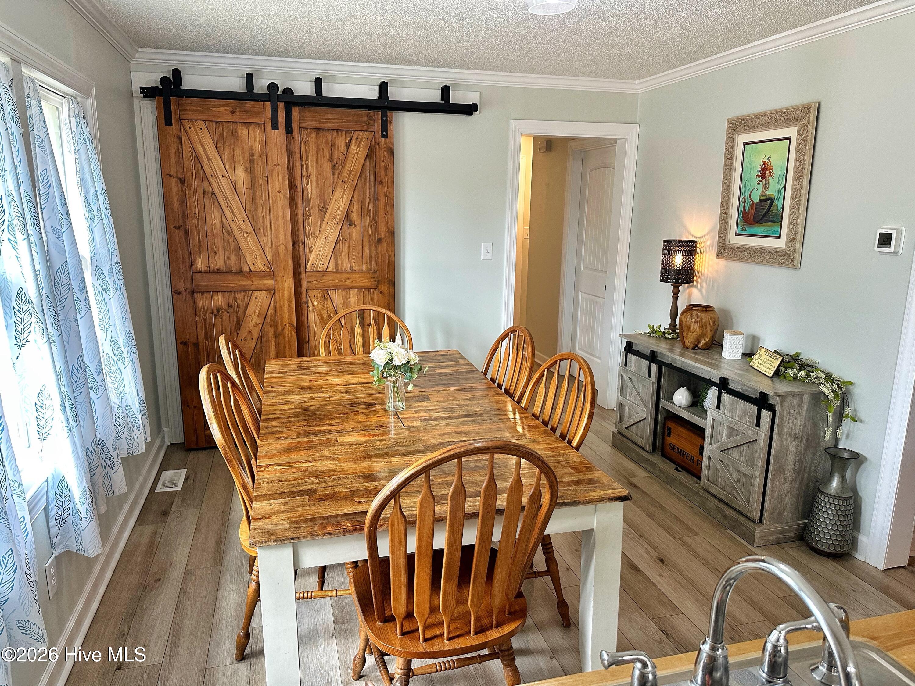 100559040 | Photo 11