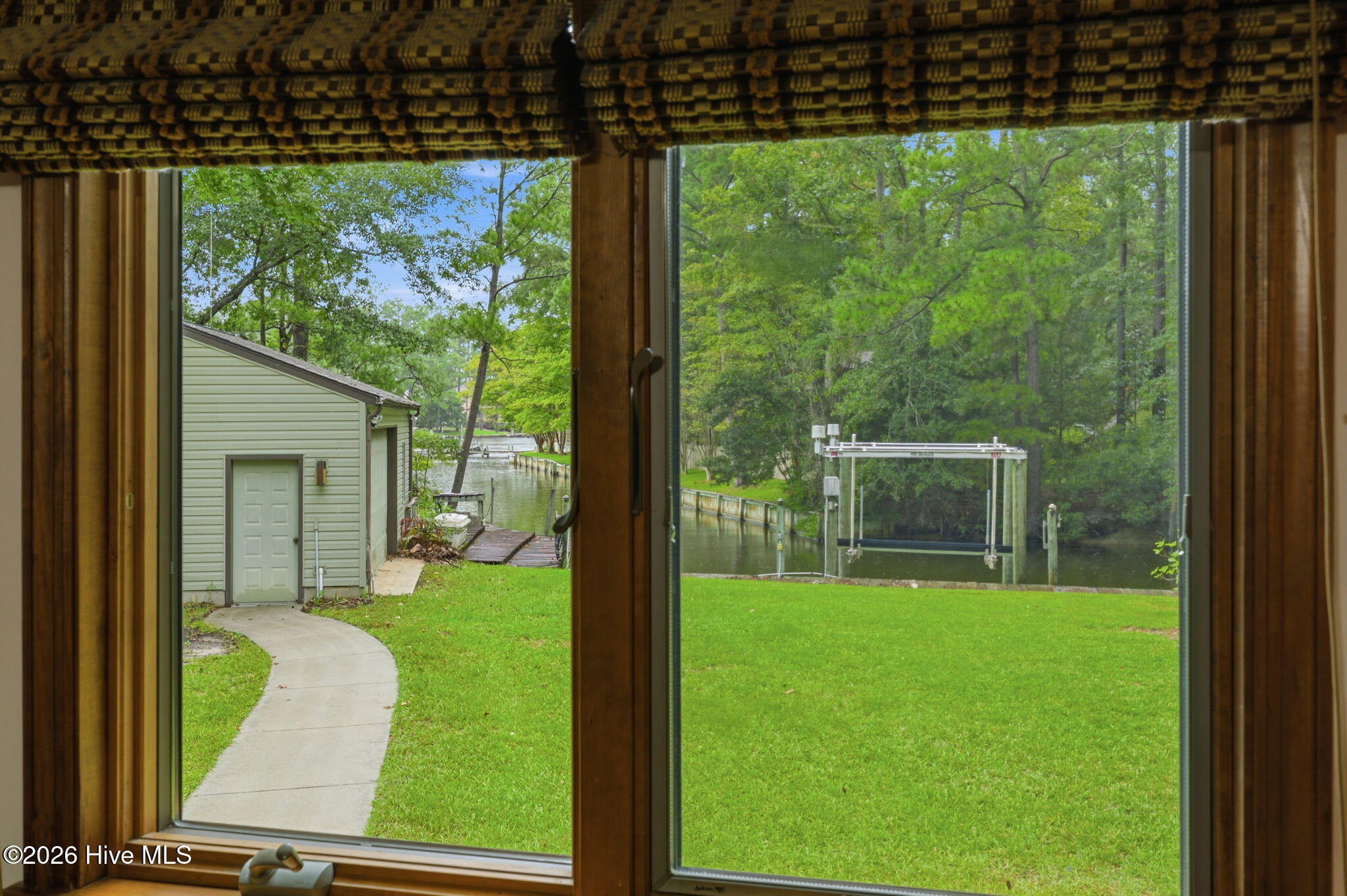 6001 Mainsail Point Road,Oriental