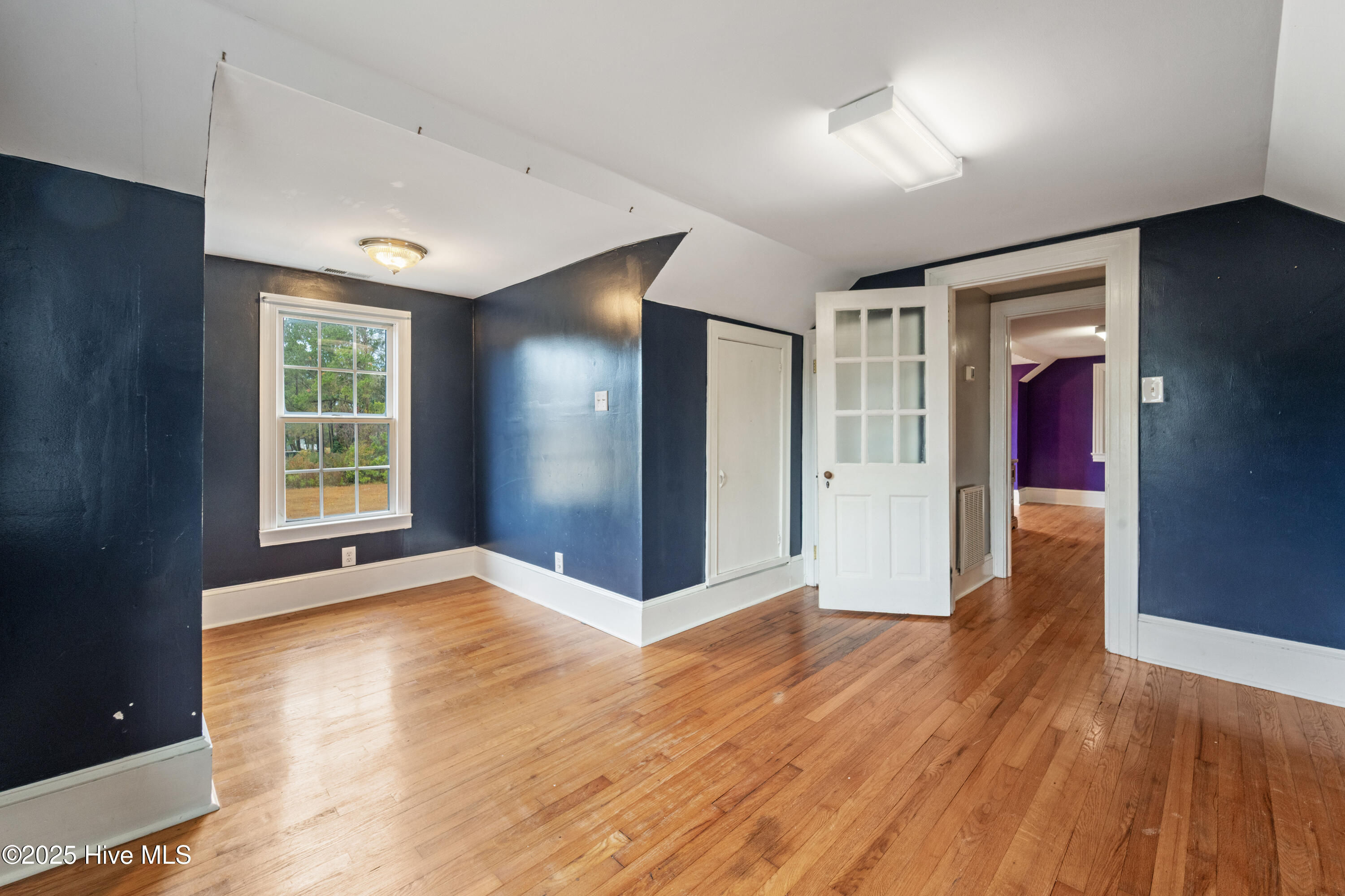 100544156 | Photo 48