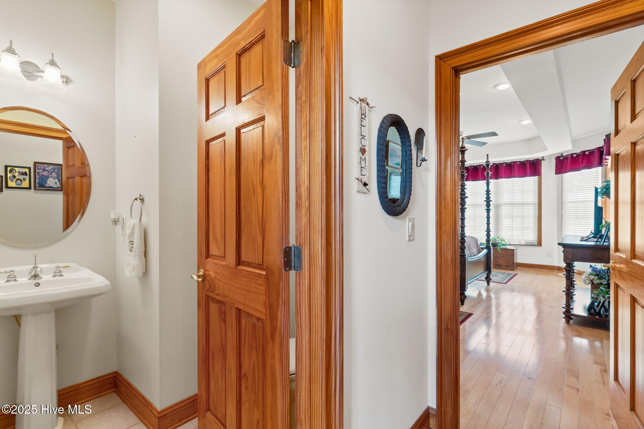 100548908 | Photo 13