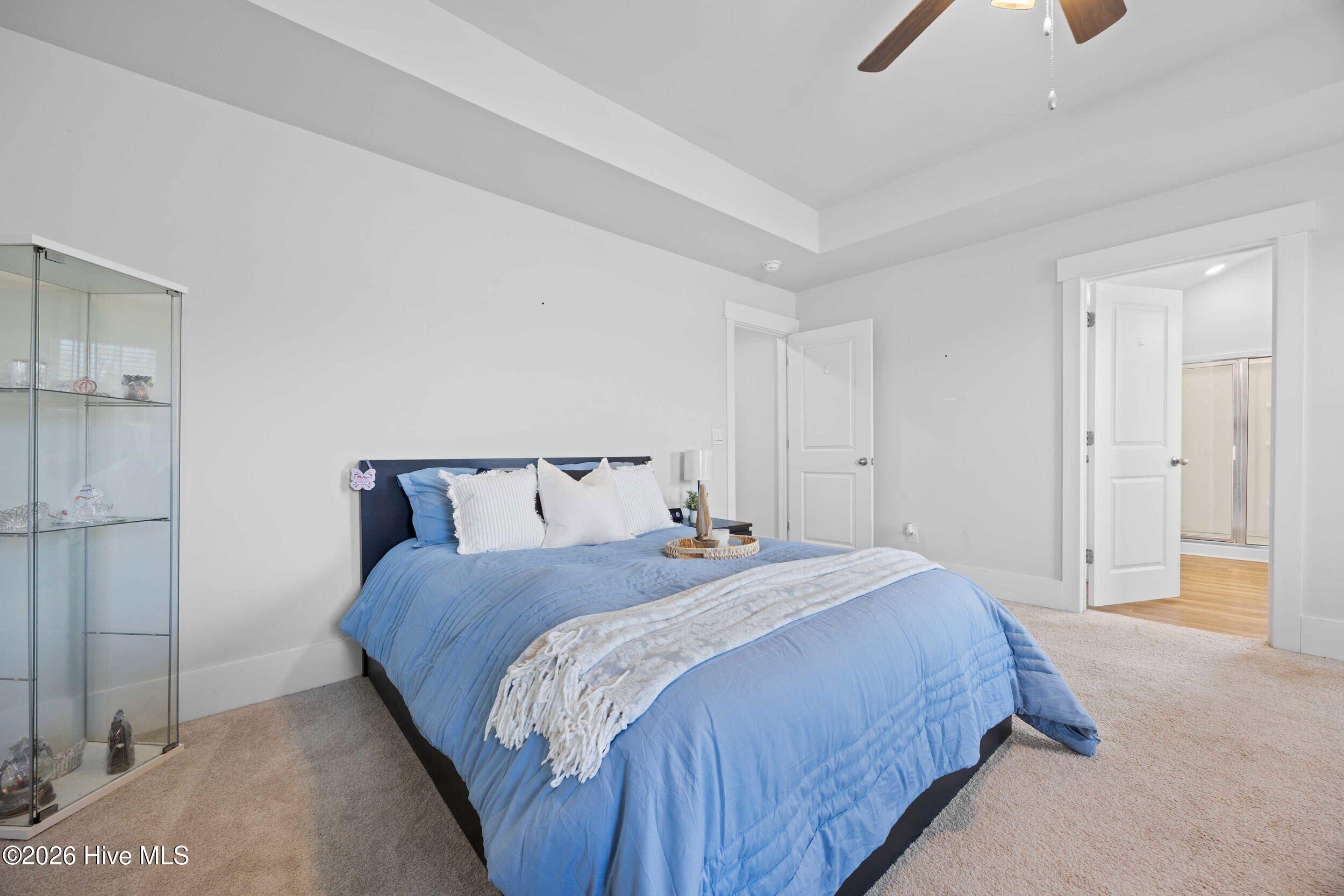 100561686 | Photo 24