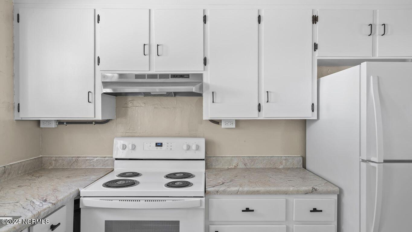 100560766 | Photo 10