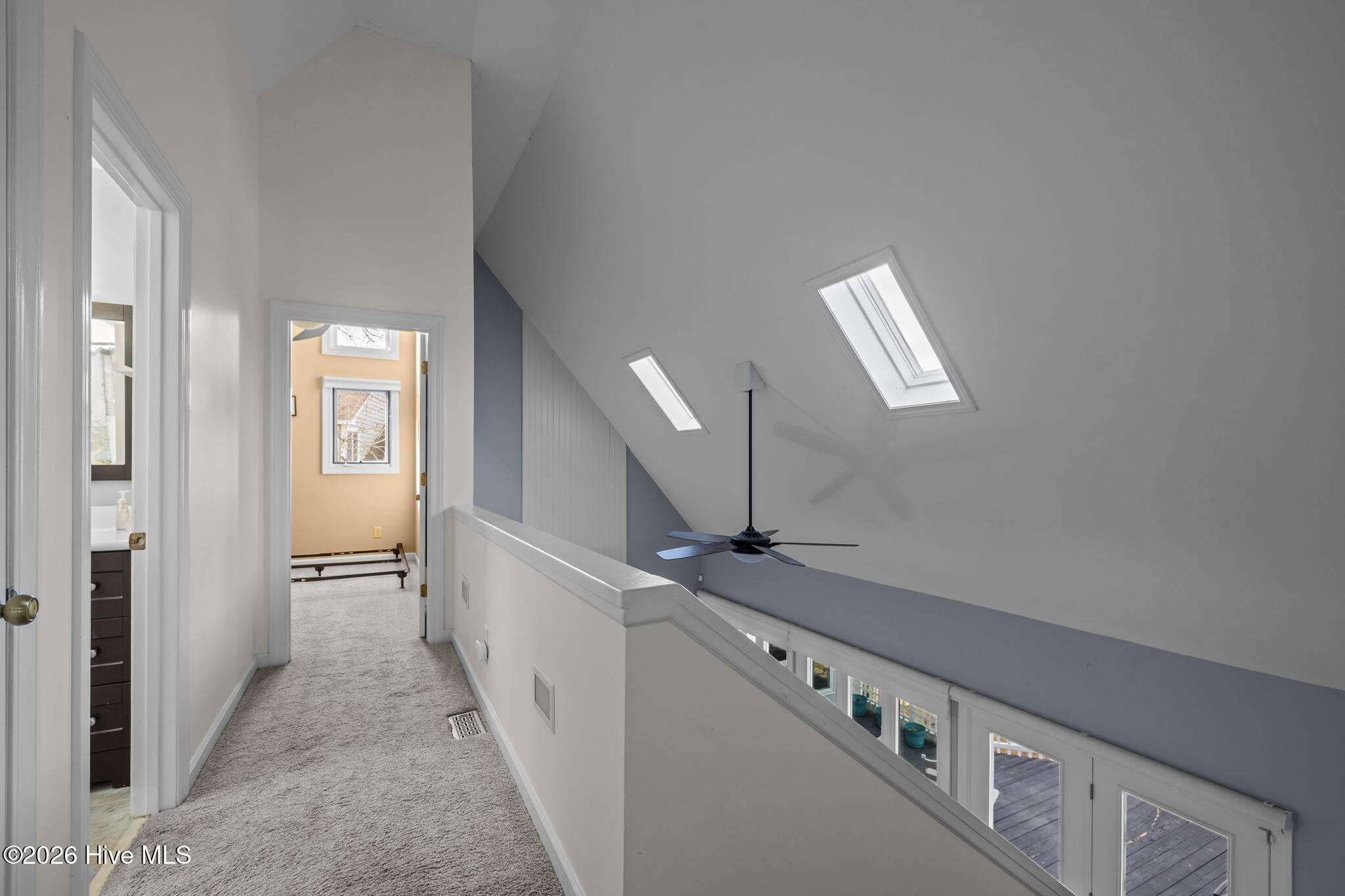 100551072 | Photo 41