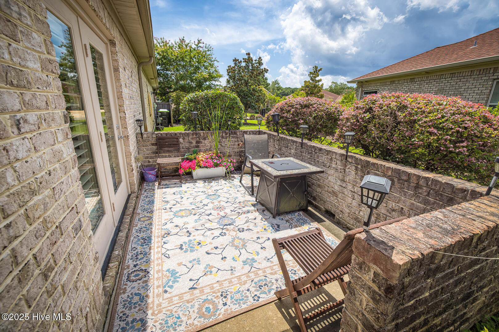 100548390 | Photo 31