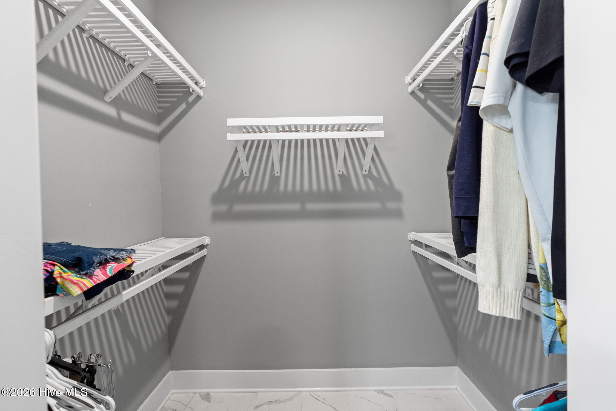 100568020 | Photo 17