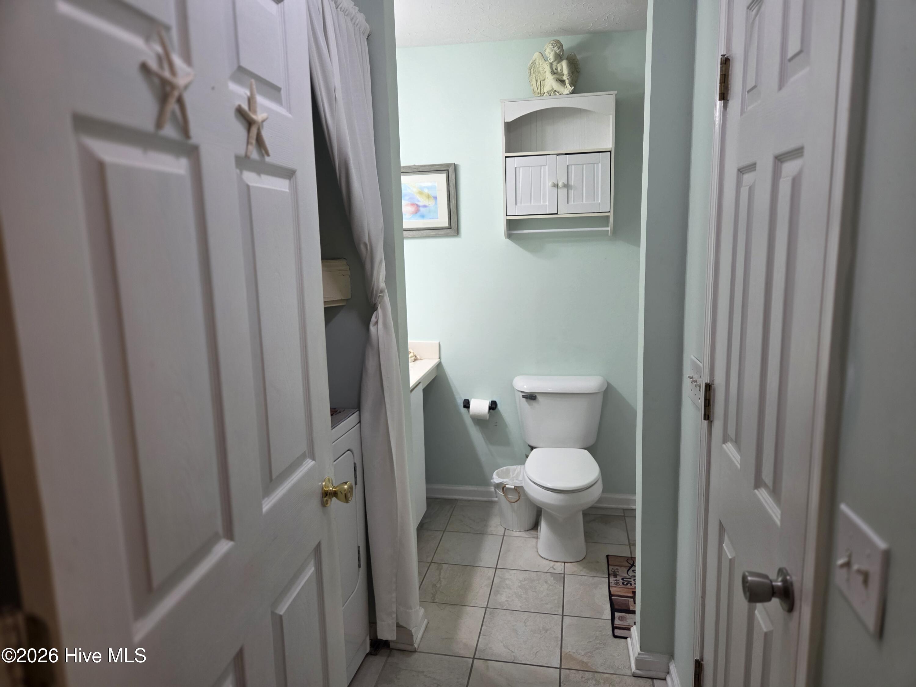 100555386 | Photo 15