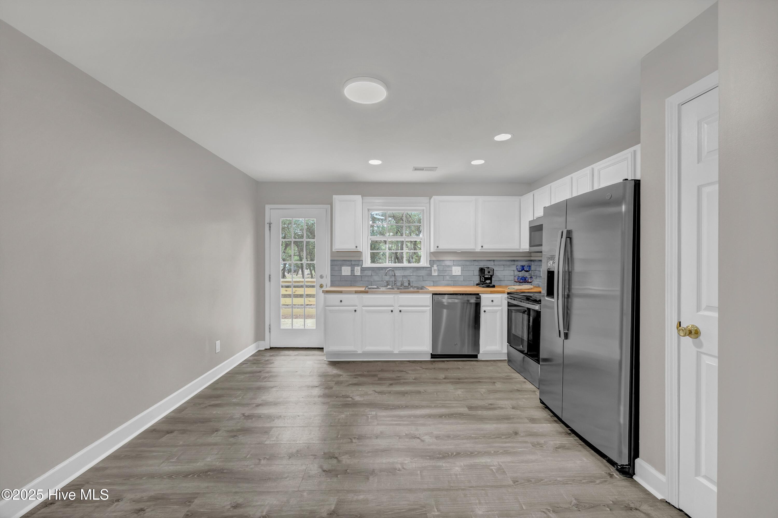 100546992 | Photo 10