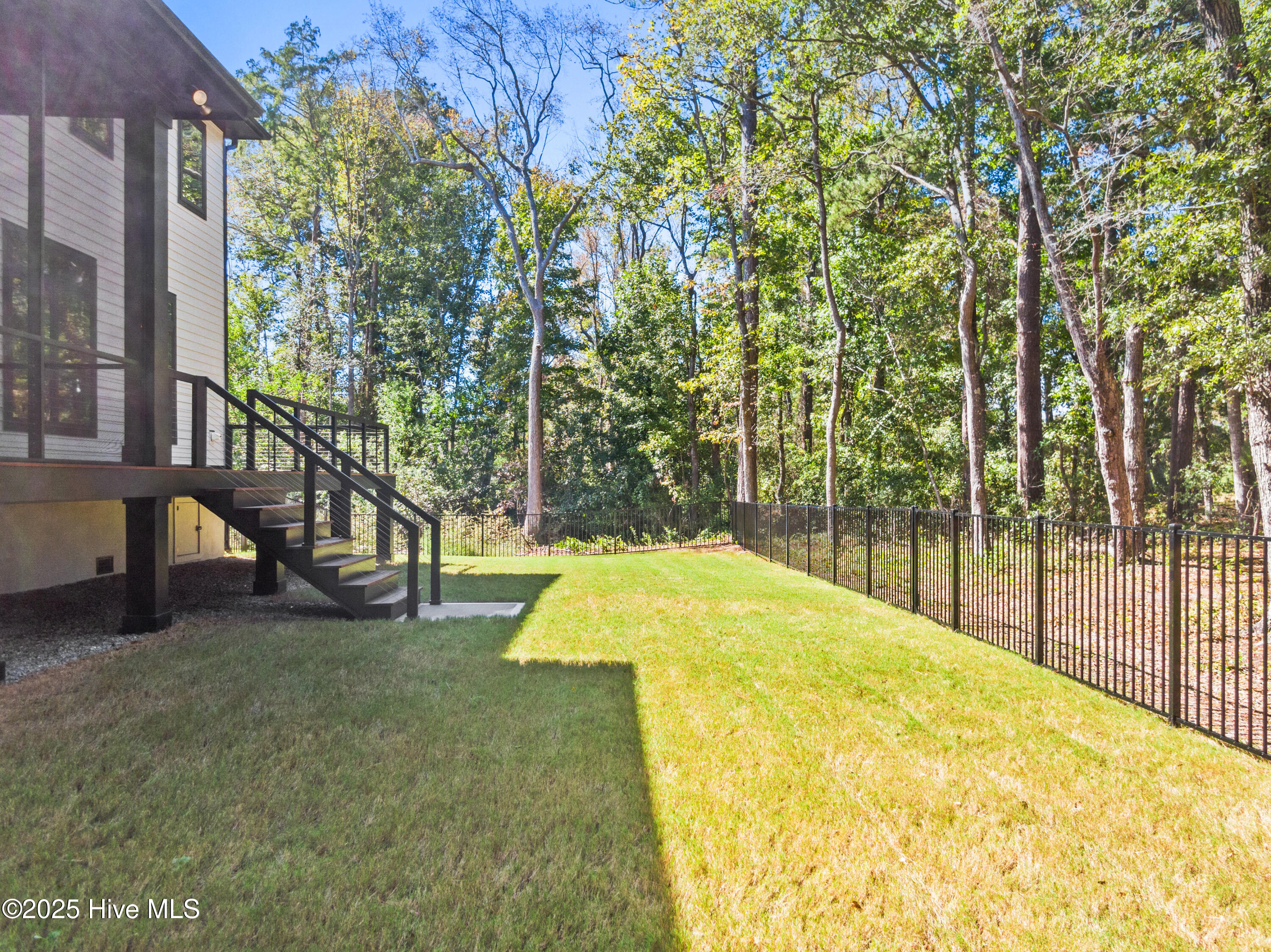 100535066 | Photo 46