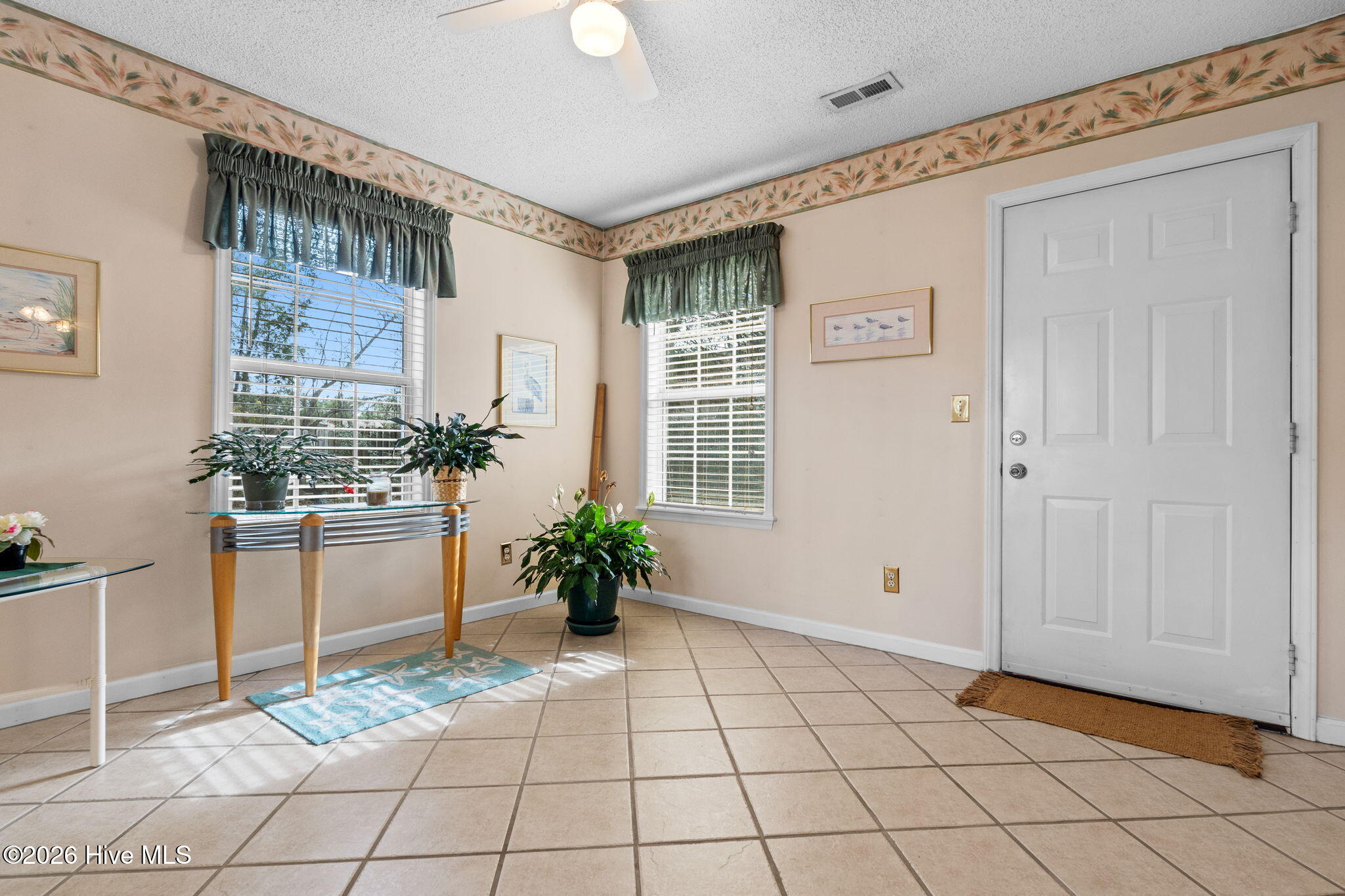 100561527 | Photo 13