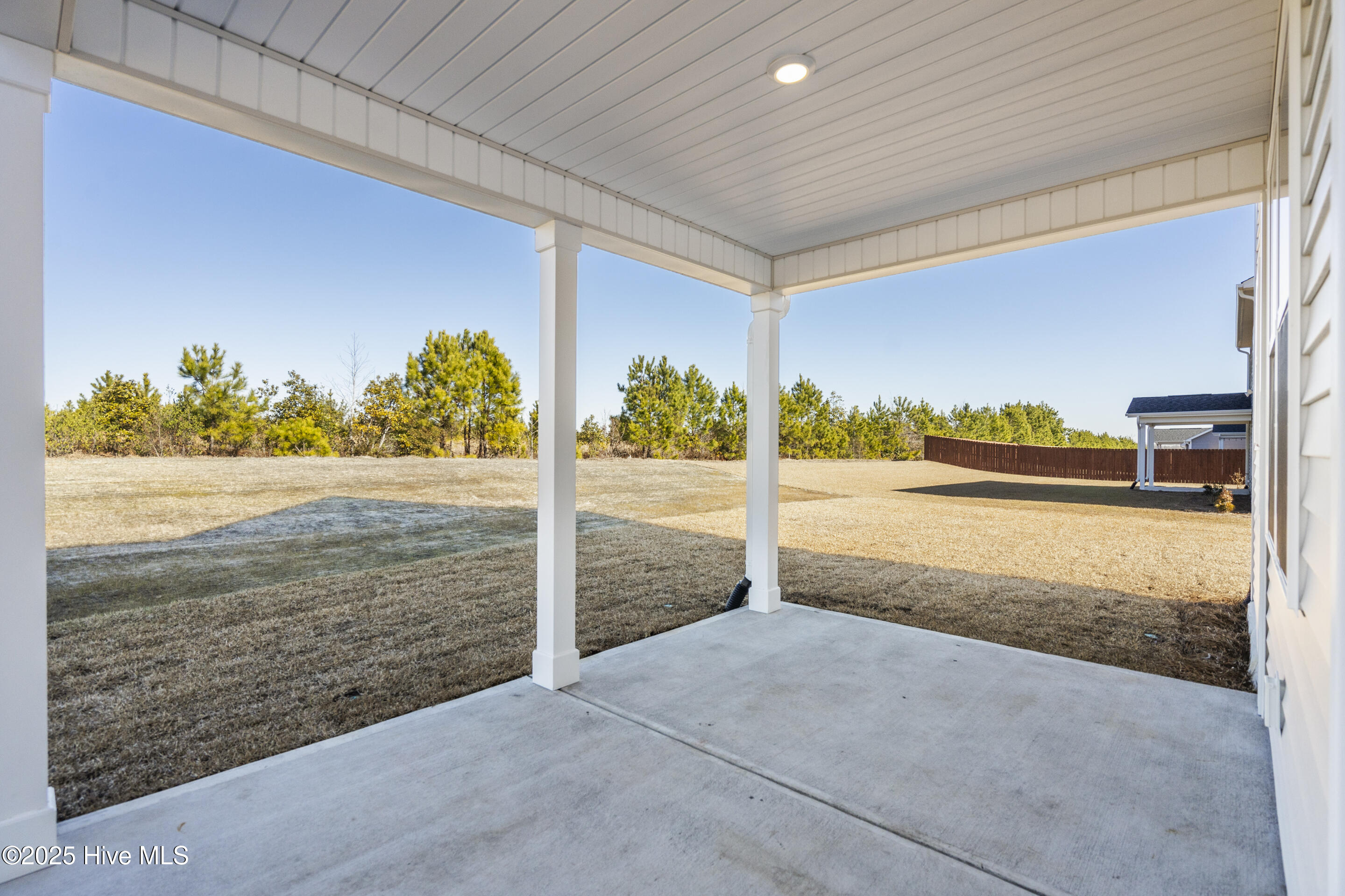 100550382 | Photo 41