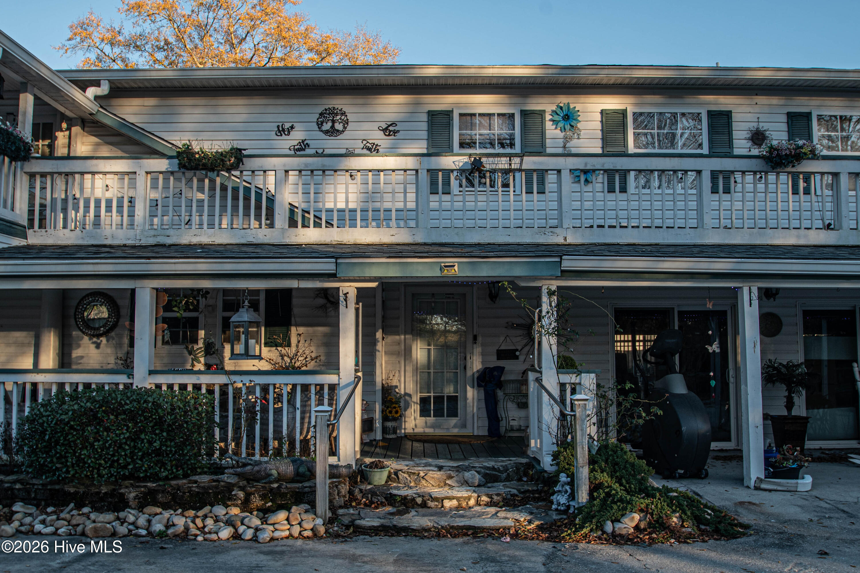 100554642 | Photo 26