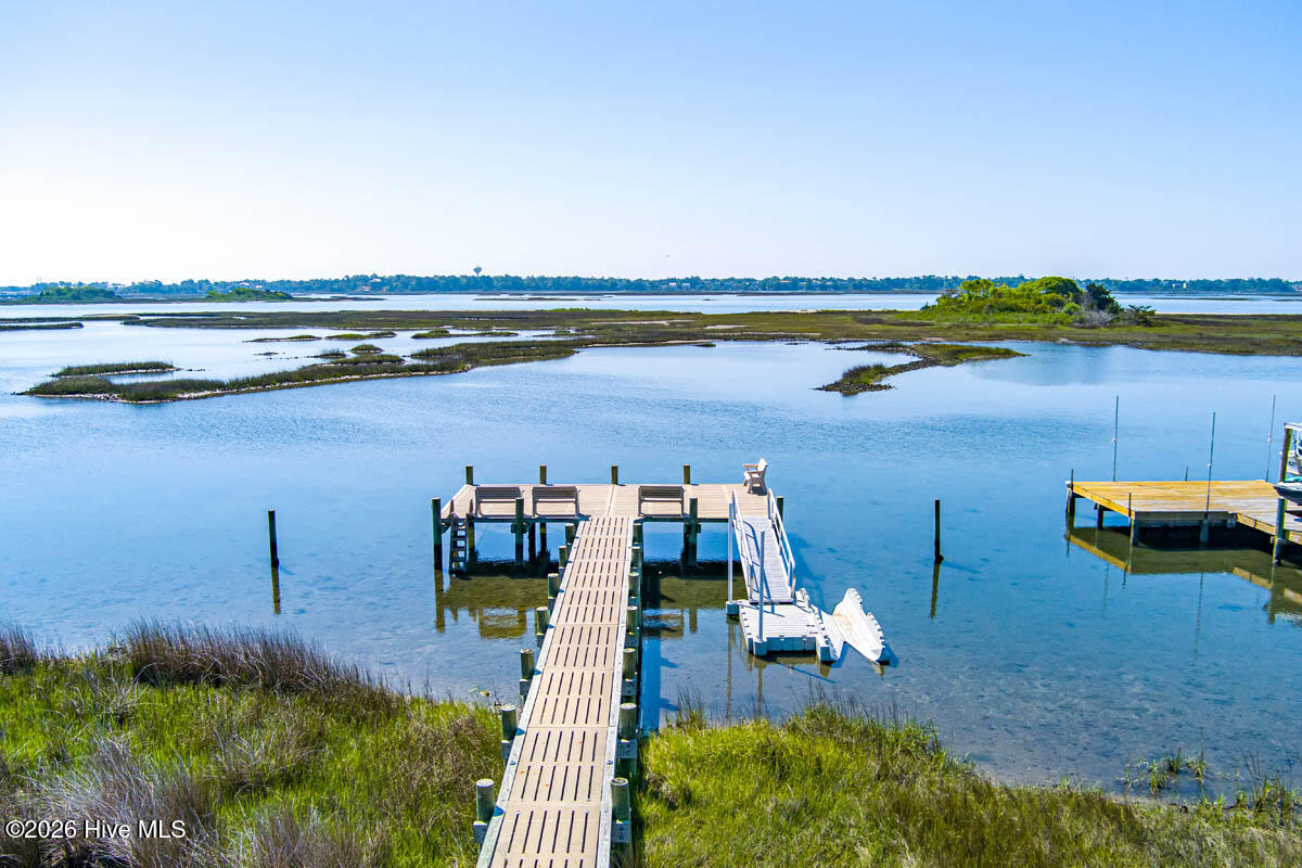 100569264 | Photo 40