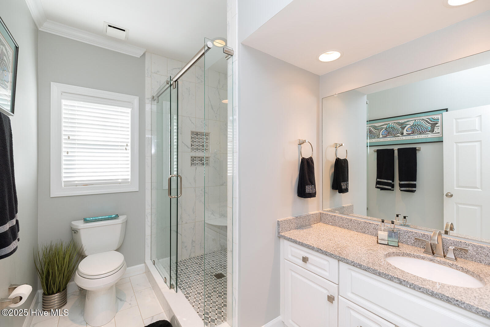 100508996 | Photo 30