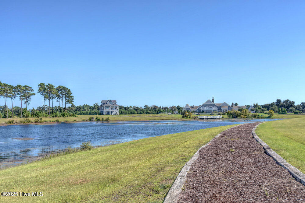 100543264 | Photo 76