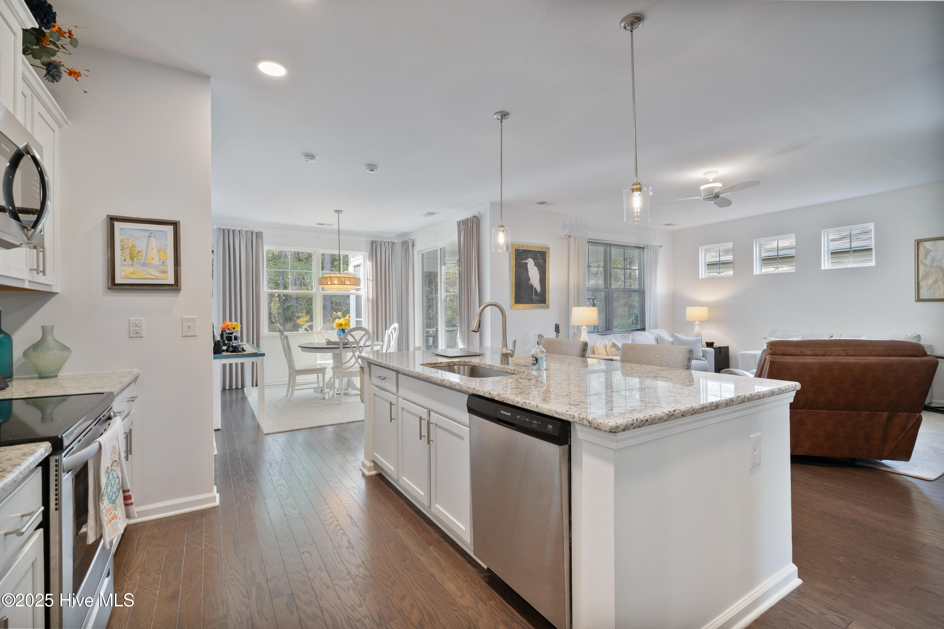 100541671 | Photo 18